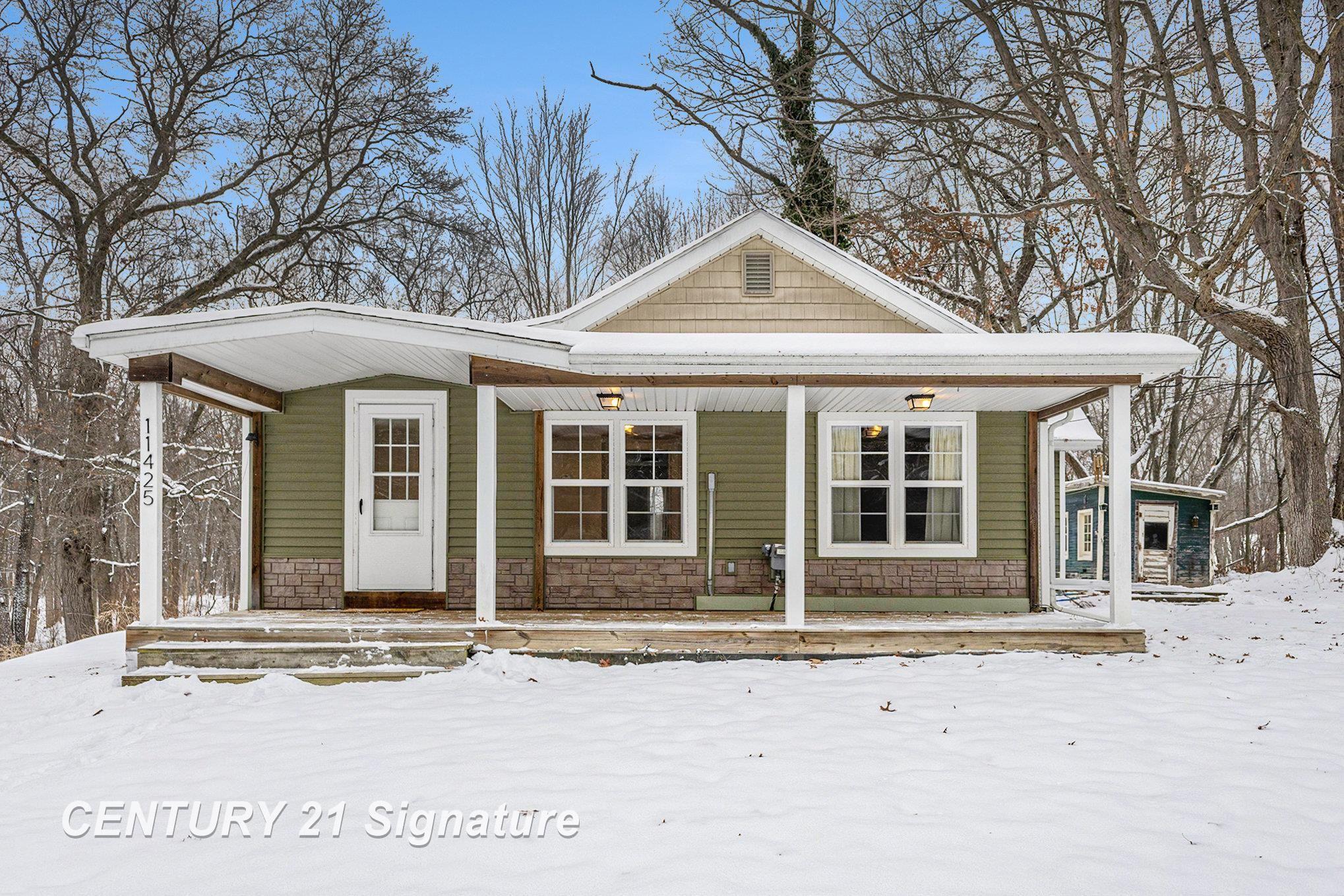 Hartland Twp, Michigan, 48353, United States, 5 Bedrooms Bedrooms, ,3 BathroomsBathrooms,Residential,For Sale,2006467