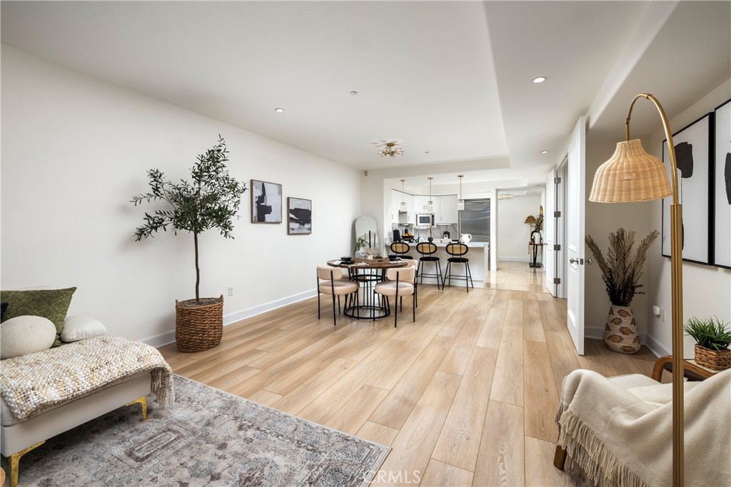 Irvine, California, 92612, United States, 2 Bedrooms Bedrooms, ,2 BathroomsBathrooms,Residential,For Sale,1989675