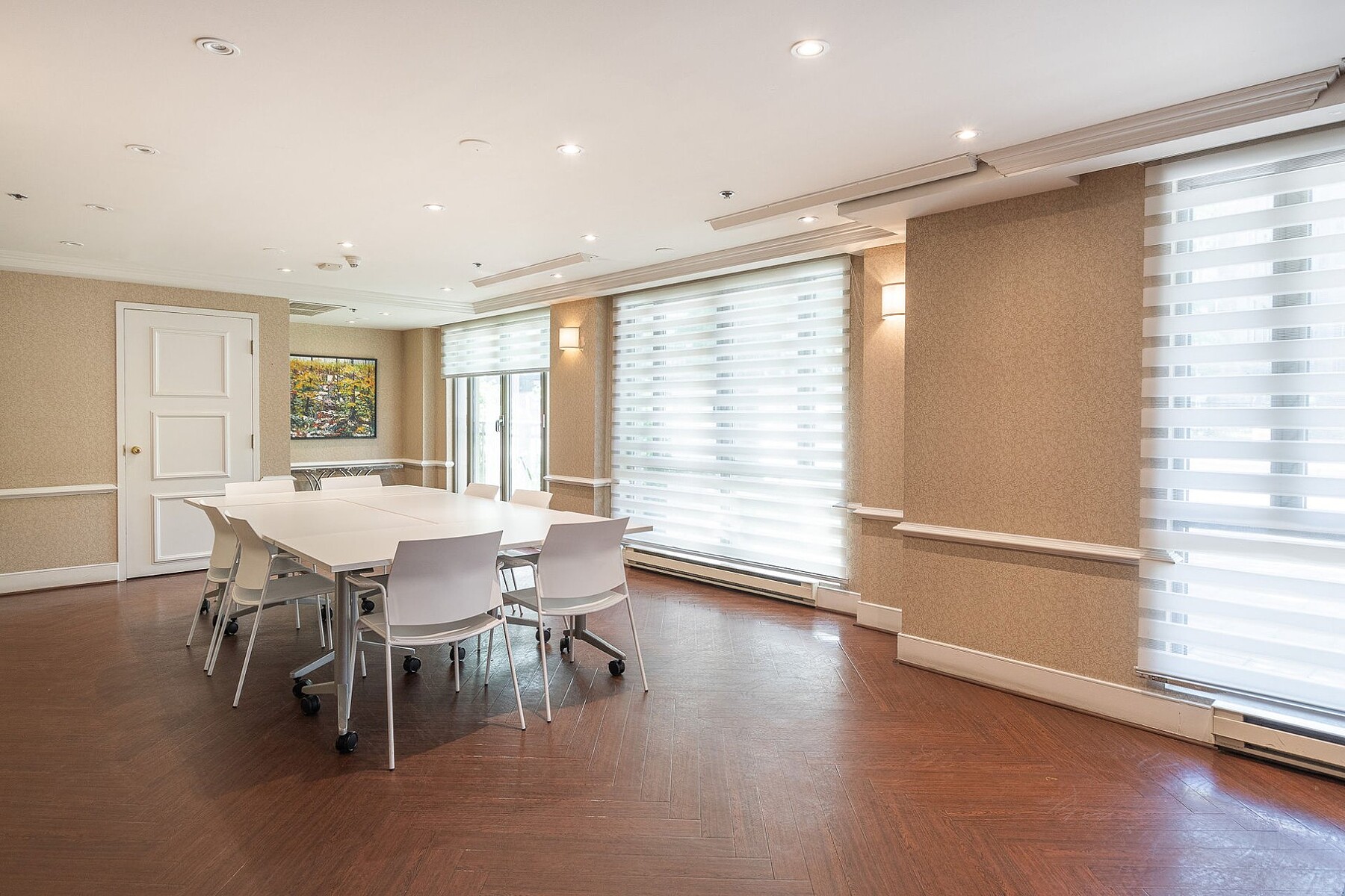  Luxurious Expansive Condo - 物件實景