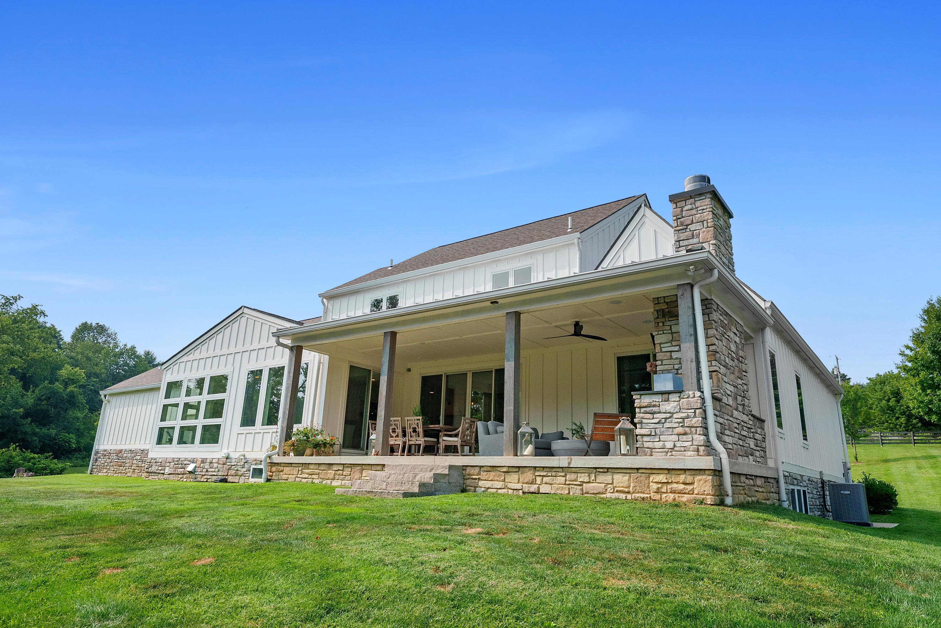 Alexandria, Ohio, 43001, United States, 4 Bedrooms Bedrooms, ,4 BathroomsBathrooms,Residential,For Sale,1907180