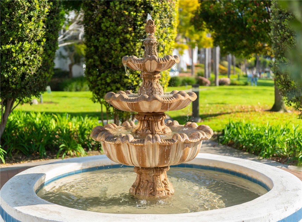 Huntington Beach, California, 92648, United States, 4 Bedrooms Bedrooms, ,3 BathroomsBathrooms,Residential,For Sale,1989716