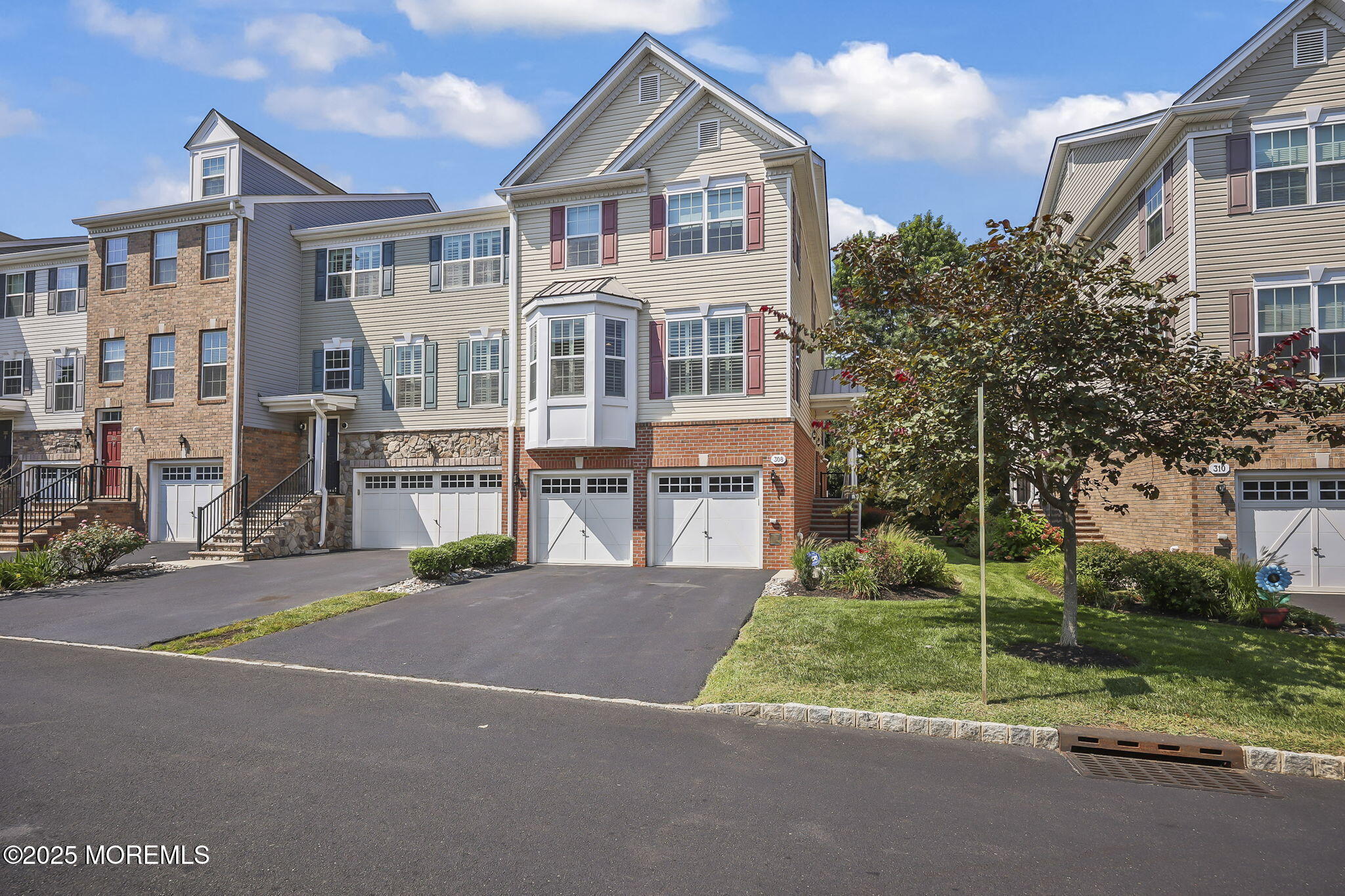 Shrewsbury Boro, New Jersey, 07702, United States, 3 Bedrooms Bedrooms, ,4 BathroomsBathrooms,Residential,For Sale,1942784