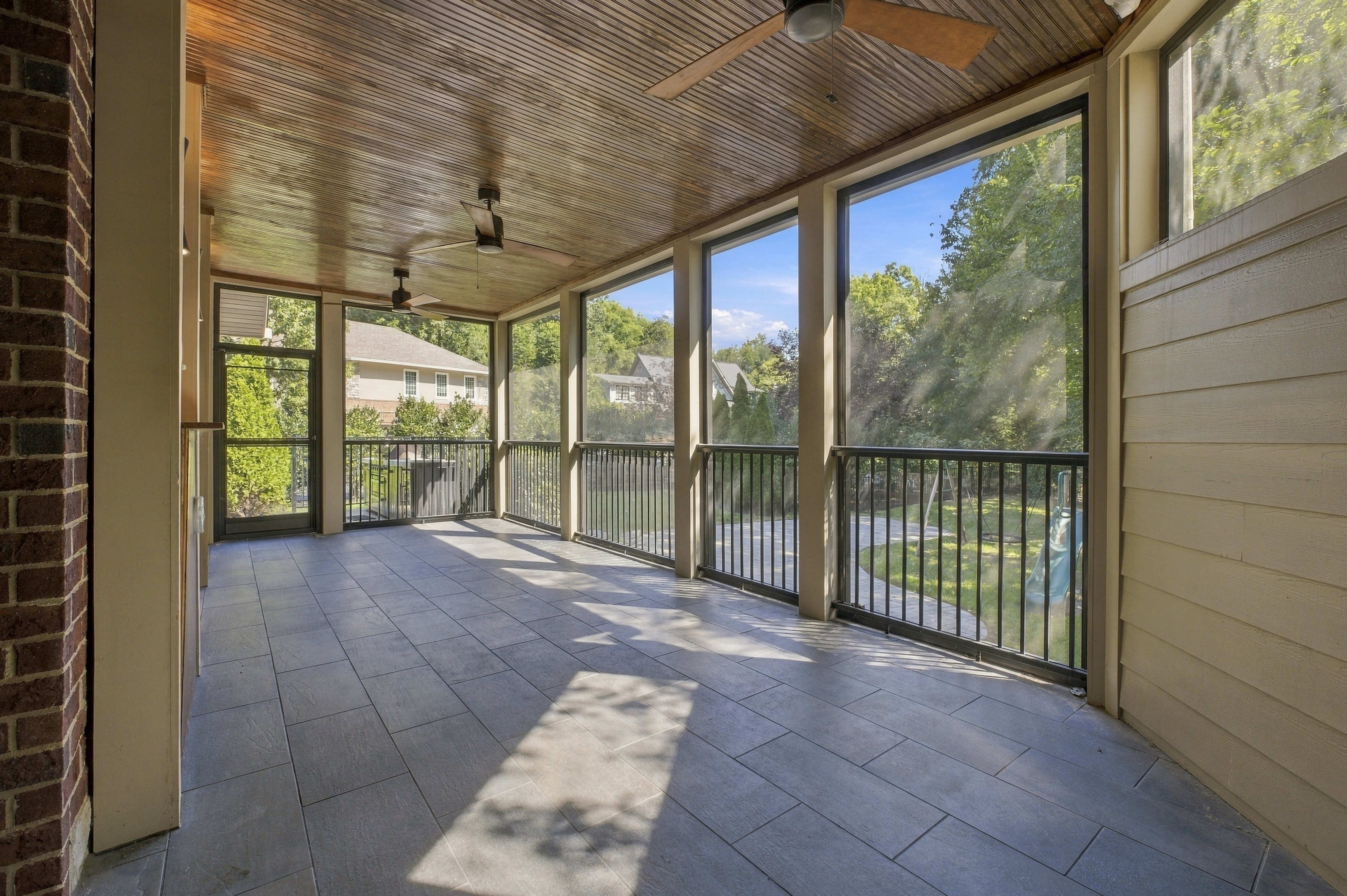  1902 Dundee Hollow Trail, Louisville, KY 40205 - 物件實景