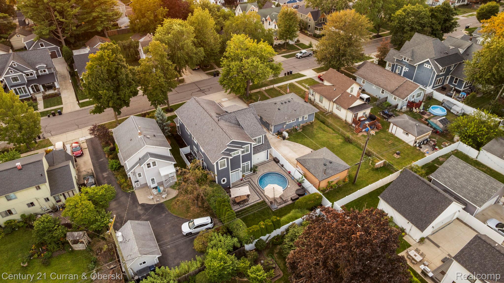 Plymouth, Michigan, 48170, United States, 4 Bedrooms Bedrooms, ,3 BathroomsBathrooms,Residential,For Sale,1941295