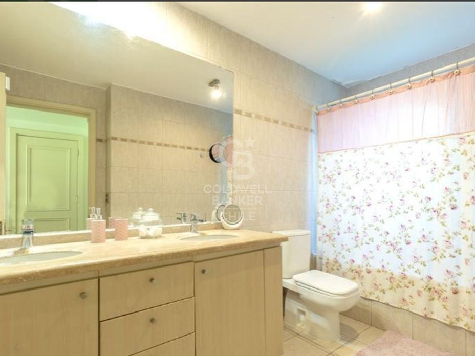 Colina, Chile, 4 Bedrooms Bedrooms, ,3 BathroomsBathrooms,Residential,For Sale,1867698