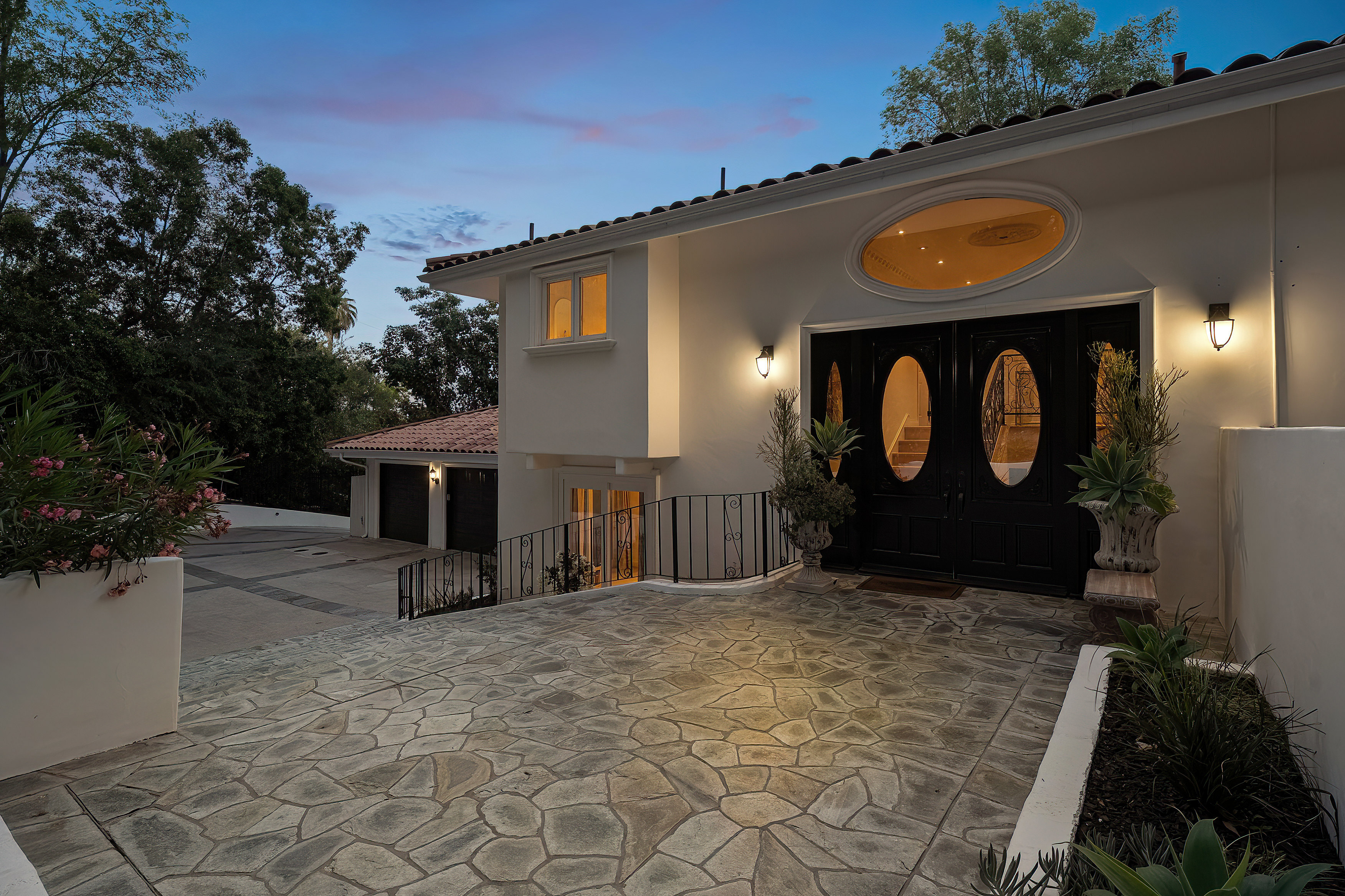  4807 Brewster Drive - 物件實景