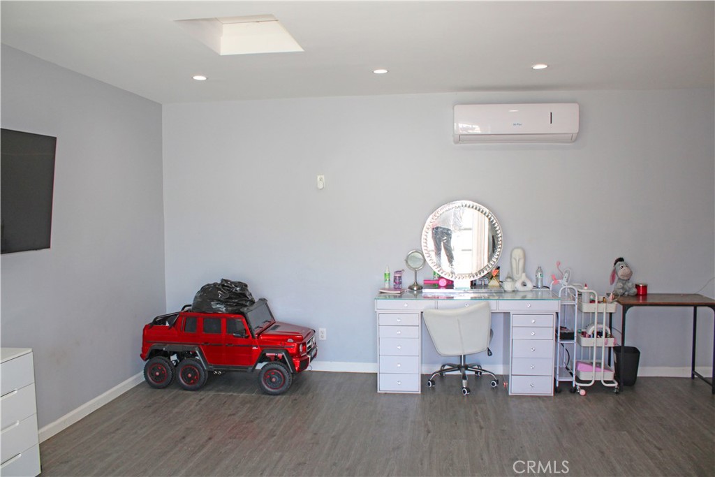 North Hills, California, 91343, United States, 4 Bedrooms Bedrooms, ,3 BathroomsBathrooms,Residential,For Sale,1990989