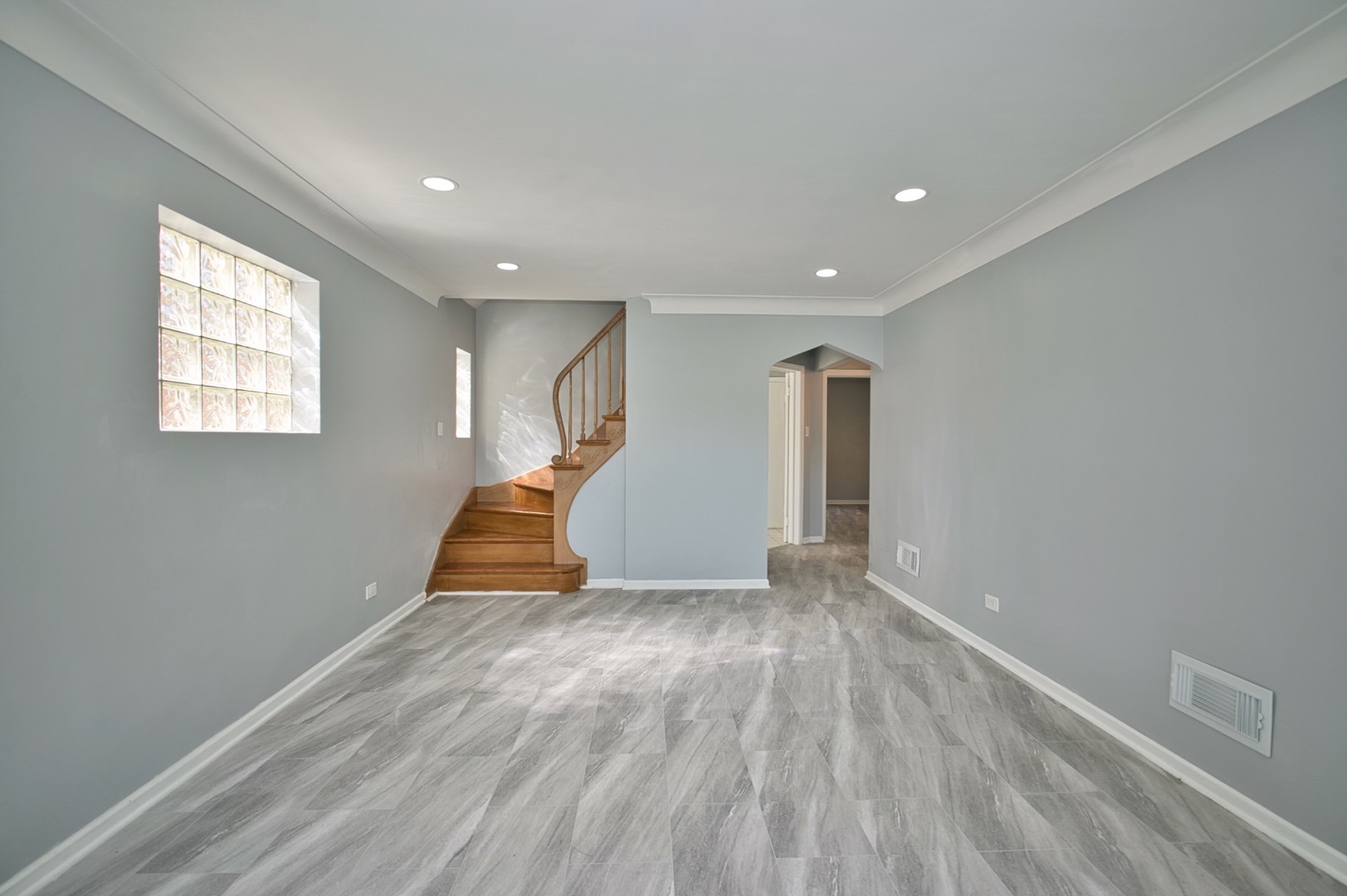 Skokie, Illinois, 60076, United States, 4 Bedrooms Bedrooms, ,3 BathroomsBathrooms,Residential,For Sale,1978573