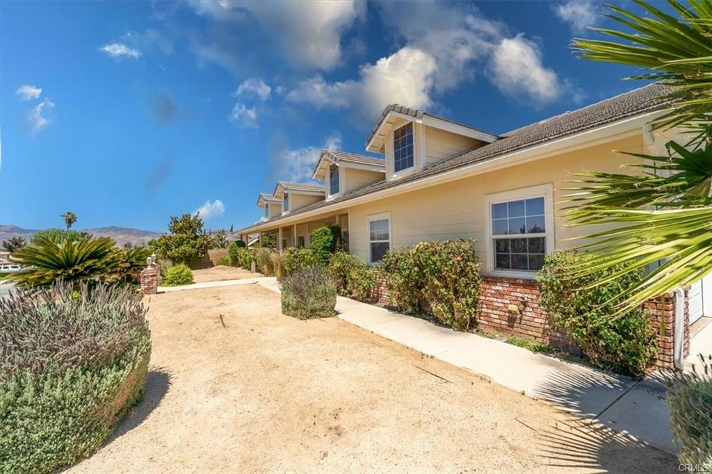 Hemet, California, 92544, United States, 4 Bedrooms Bedrooms, ,2 BathroomsBathrooms,Residential,For Sale,1899336