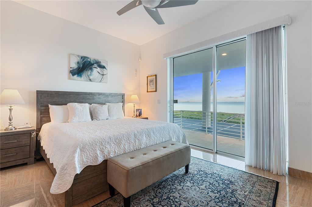 Bradenton, Florida, 34210, United States, 4 Bedrooms Bedrooms, ,5 BathroomsBathrooms,Residential,For Sale,1827645