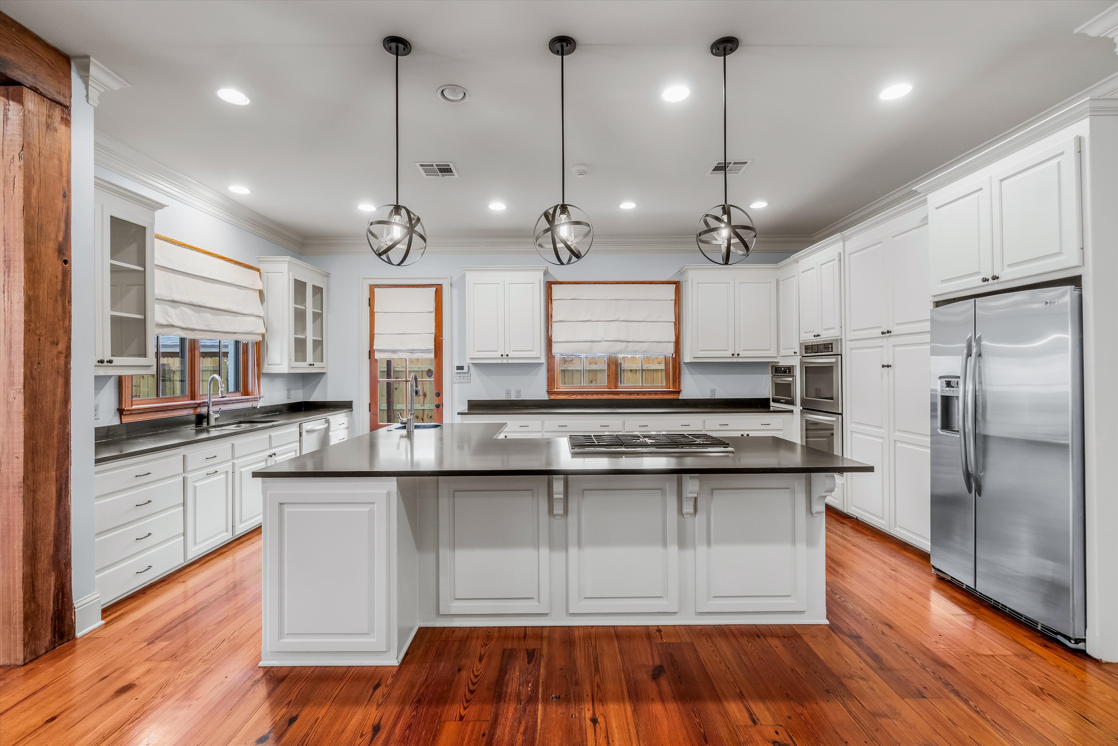 Baton Rouge, Louisiana, 70809, United States, 3 Bedrooms Bedrooms, ,4 BathroomsBathrooms,Residential,For Sale,1998392