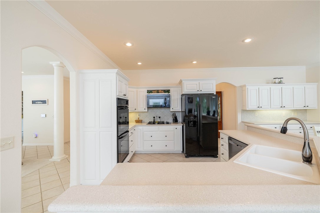 Bella Vista, Arkansas, 72715, United States, 3 Bedrooms Bedrooms, ,4 BathroomsBathrooms,Residential,For Sale,1941040