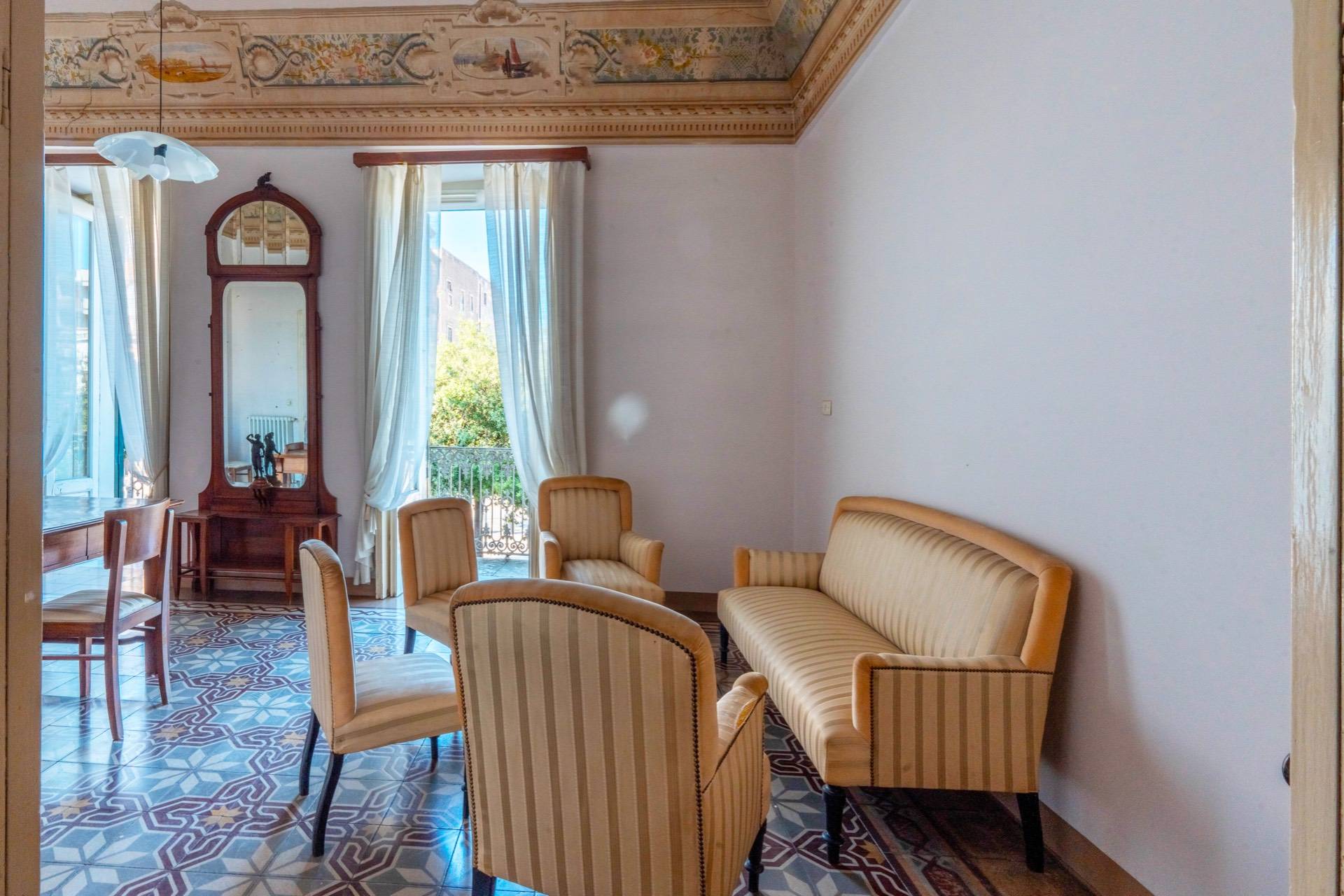 Piazza XX Settembre, Martina Franca, Taranto, 74015, IT, 8 Bedrooms Bedrooms, ,4 BathroomsBathrooms,Residential,For Sale,Piazza XX Settembre,1657102