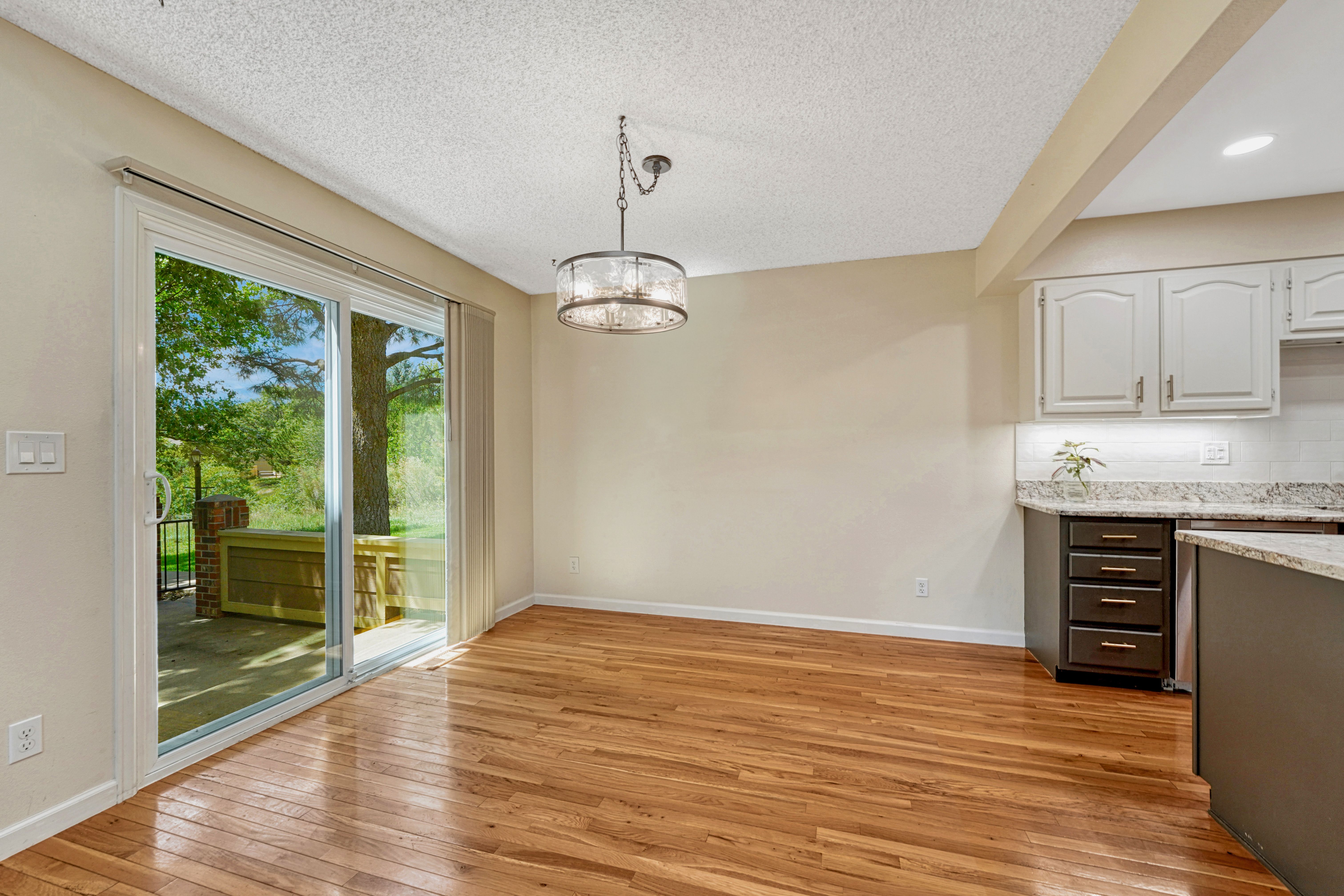  Rockrimmon Townhome with Trail Access & Private Patio - 物件實景