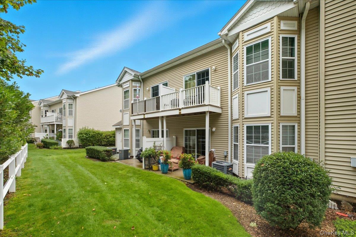 East Meadow, New York, 11554, United States, 2 Bedrooms Bedrooms, ,2 BathroomsBathrooms,Residential,For Sale,1958127