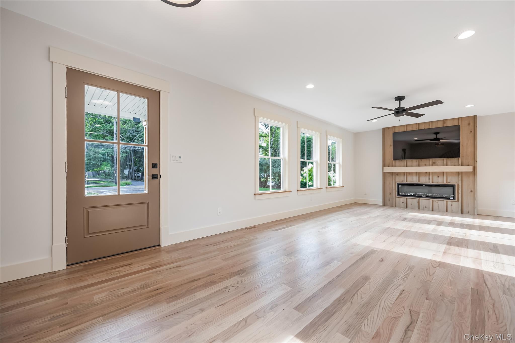 Miller Place, New York, 11764, United States, 4 Bedrooms Bedrooms, ,4 BathroomsBathrooms,Residential,For Sale,1902062