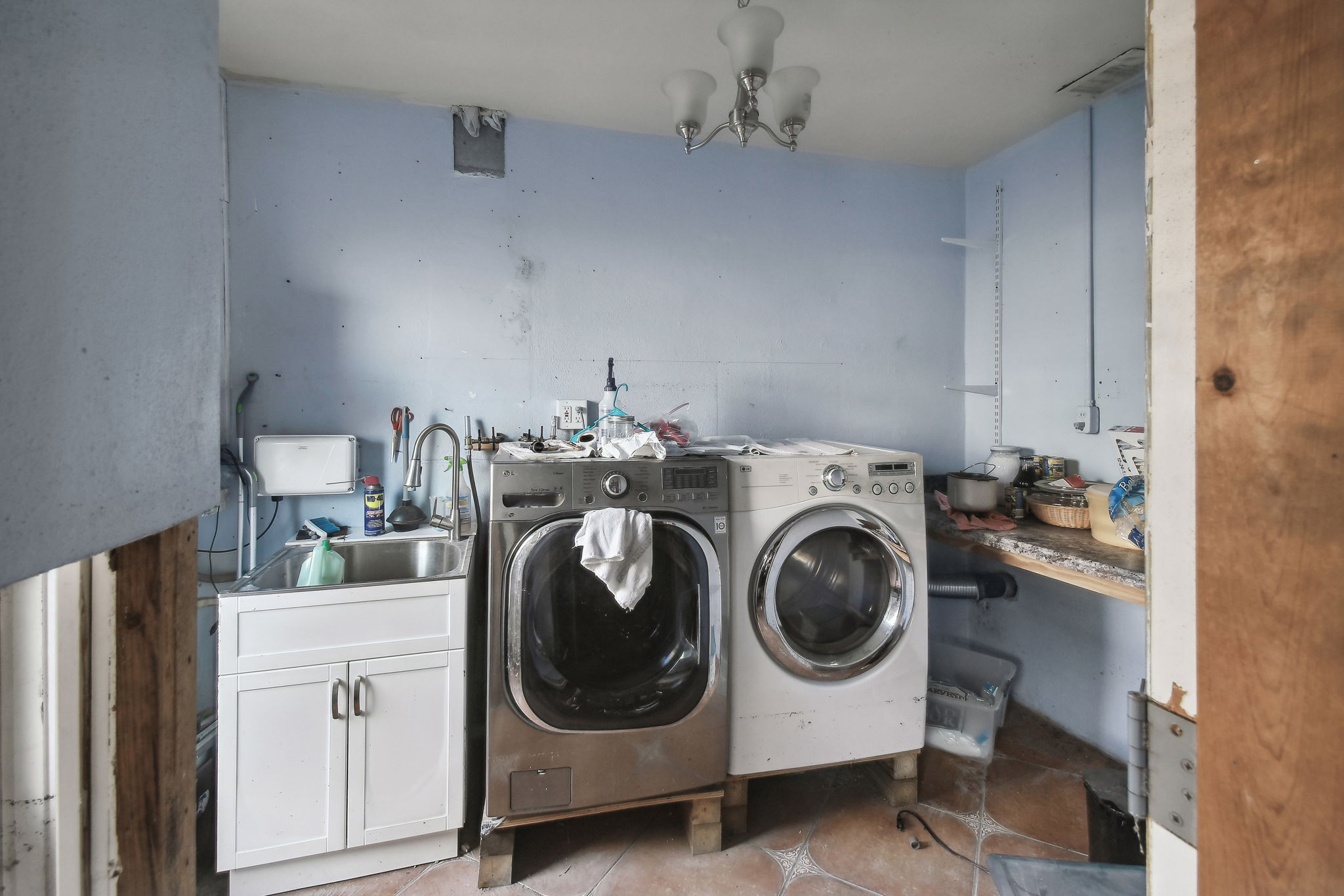 Clearwater, Florida, 33755, United States, 3 Bedrooms Bedrooms, ,2 BathroomsBathrooms,Residential,For Sale,1980754