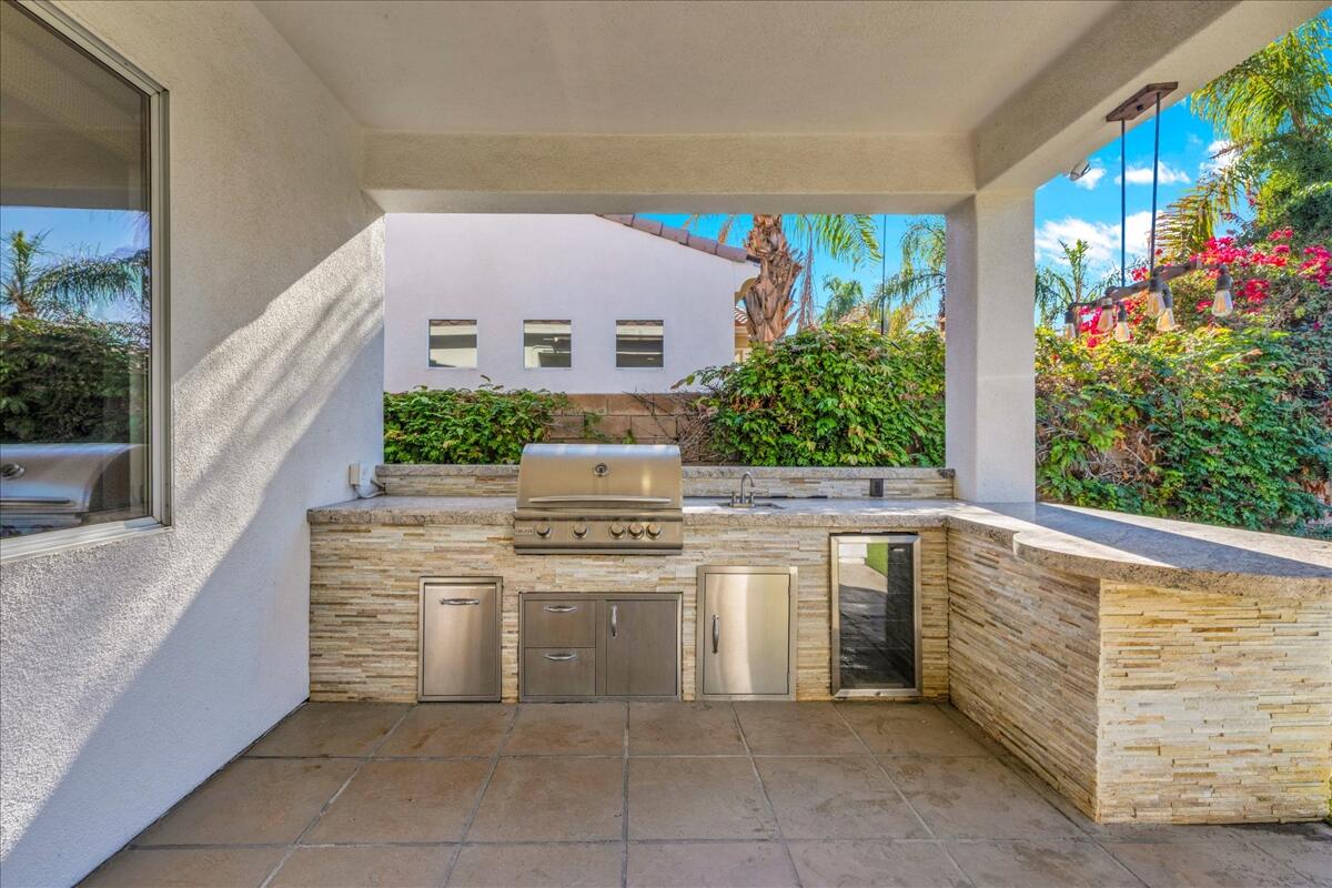 La Quinta, California, 92253, United States, 3 Bedrooms Bedrooms, ,3 BathroomsBathrooms,Residential,For Sale,1991537