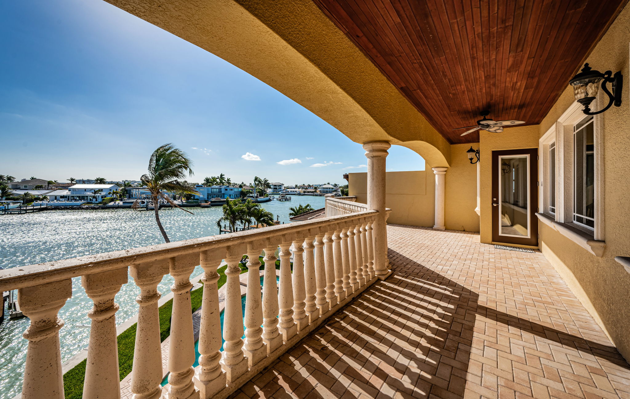 St Petersburg, Florida, 33707, United States, 5 Bedrooms Bedrooms, ,5 BathroomsBathrooms,Residential,For Sale,2006025