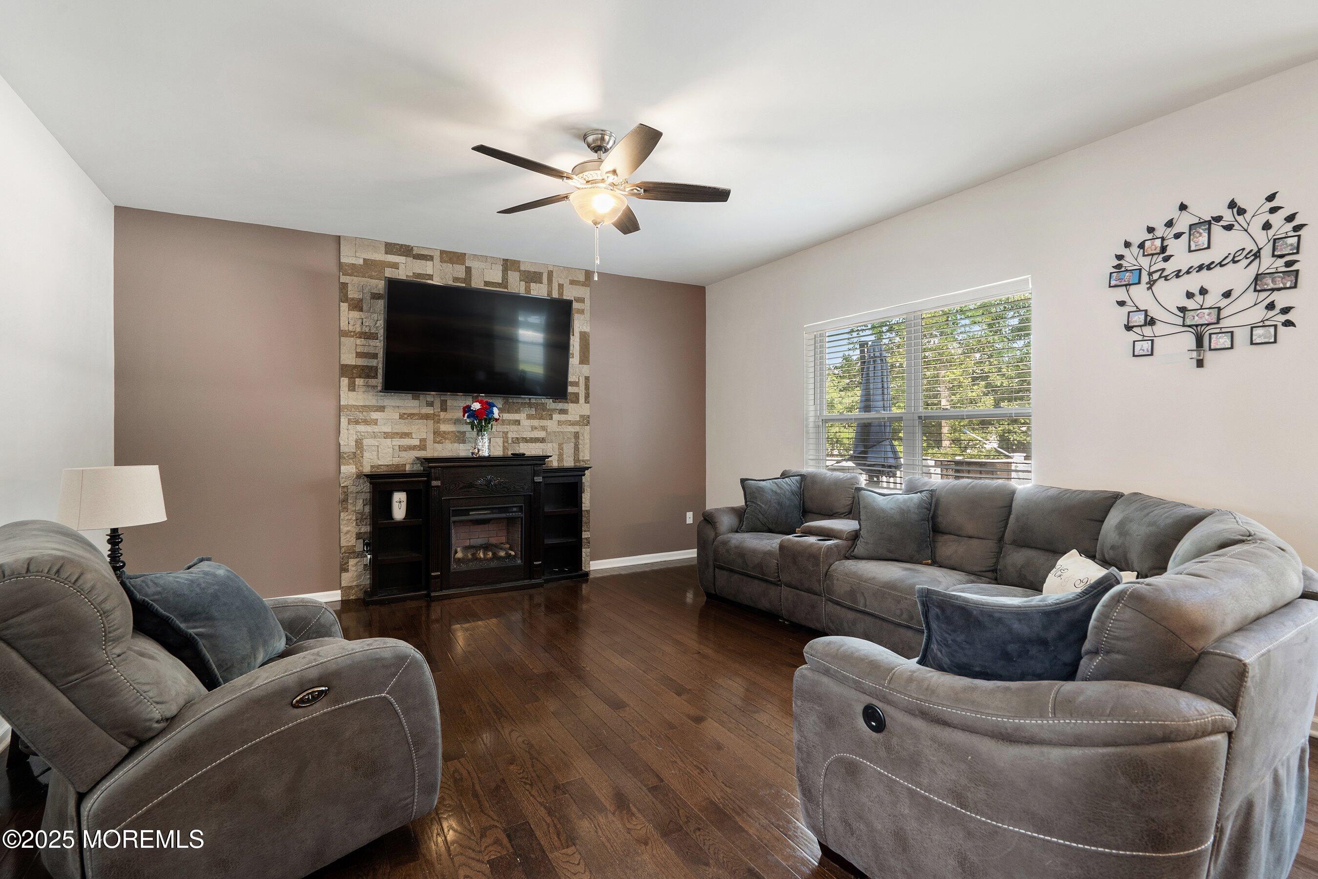 Bayville, New Jersey, 08721, United States, 4 Bedrooms Bedrooms, ,4 BathroomsBathrooms,Residential,For Sale,1938391