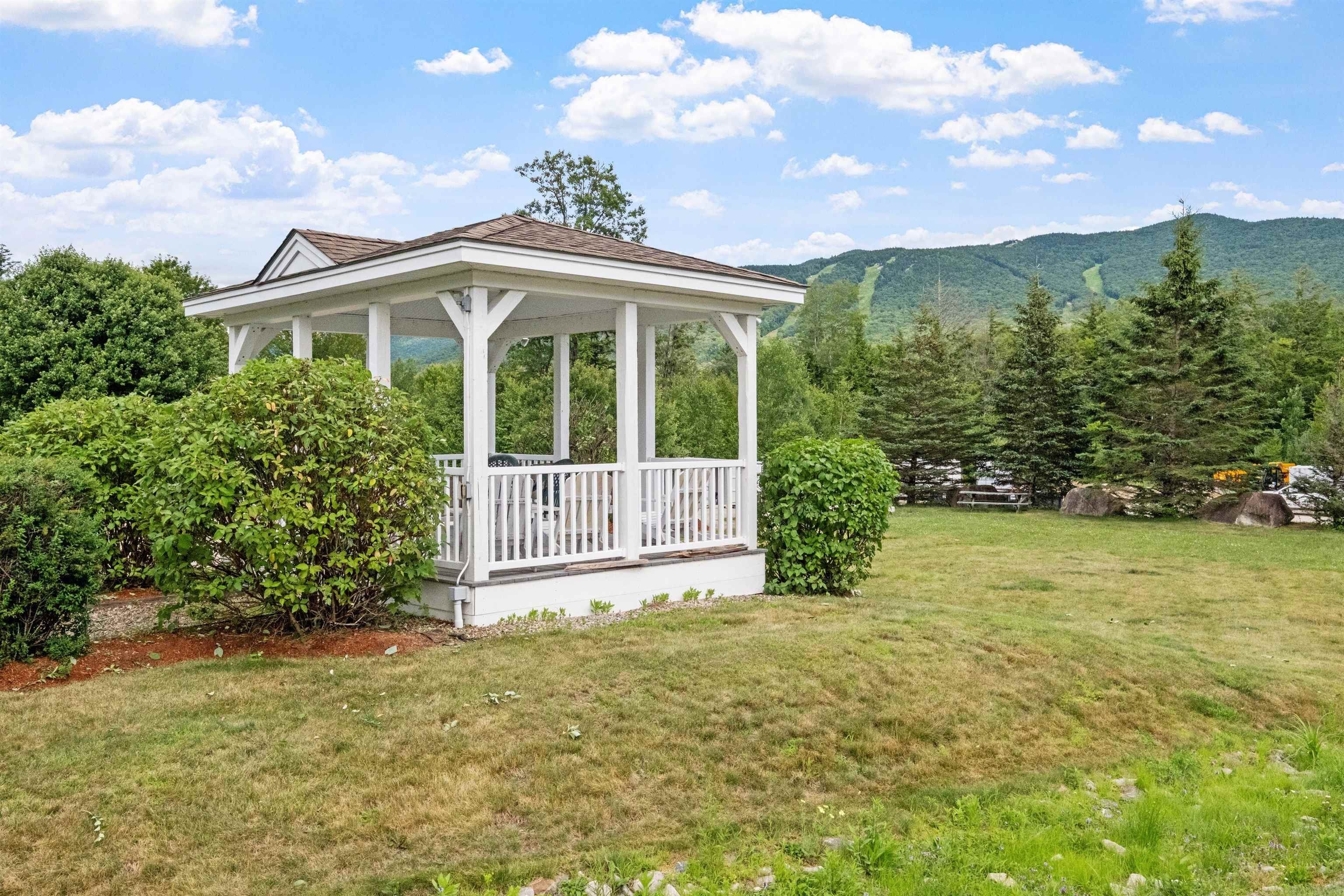 Lincoln, New Hampshire, 03251, United States, 3 Bedrooms Bedrooms, ,2 BathroomsBathrooms,Residential,For Sale,1900633