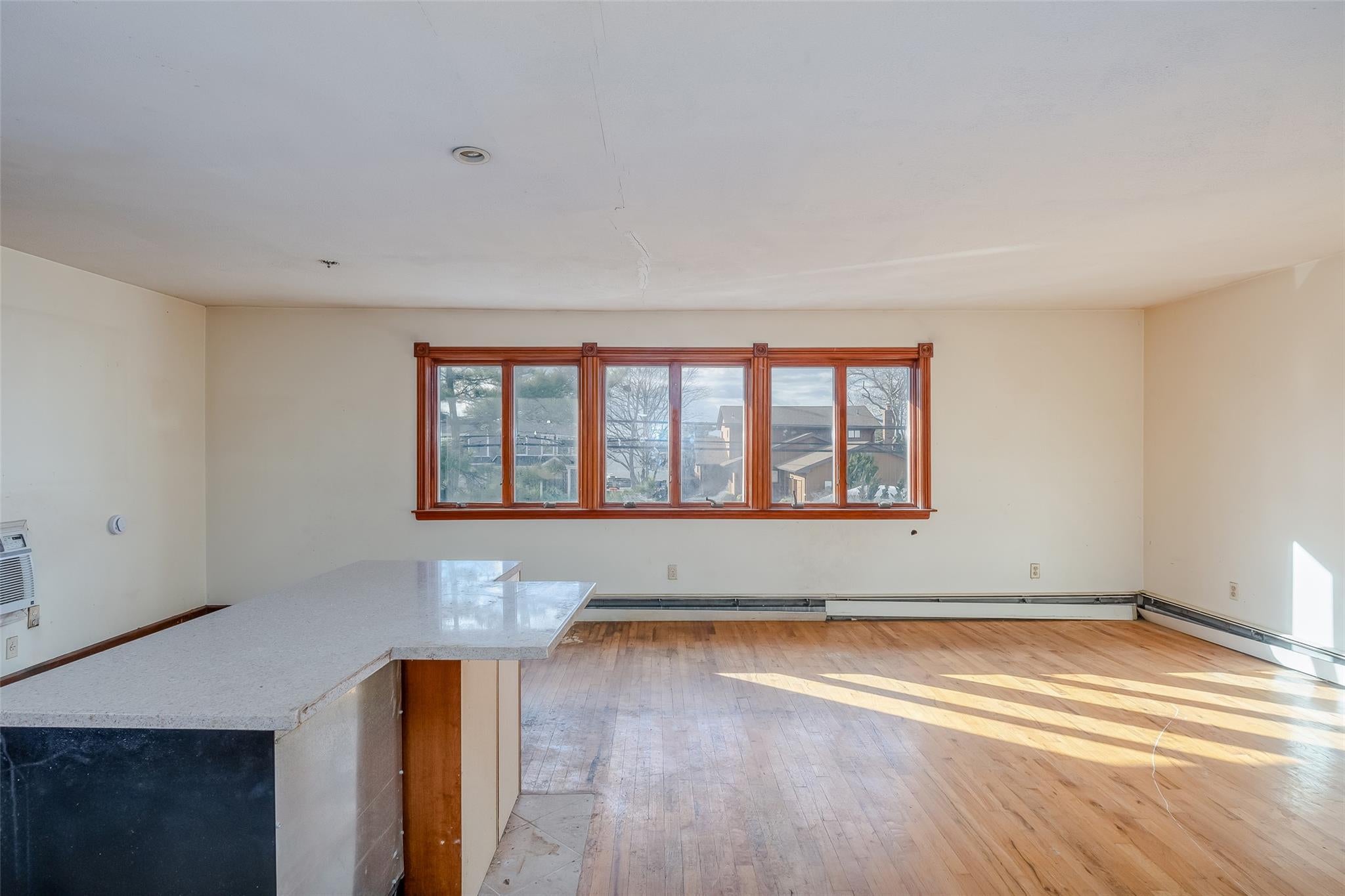 Freeport, New York, 11520, United States, 4 Bedrooms Bedrooms, ,2 BathroomsBathrooms,Residential,For Sale,1893600
