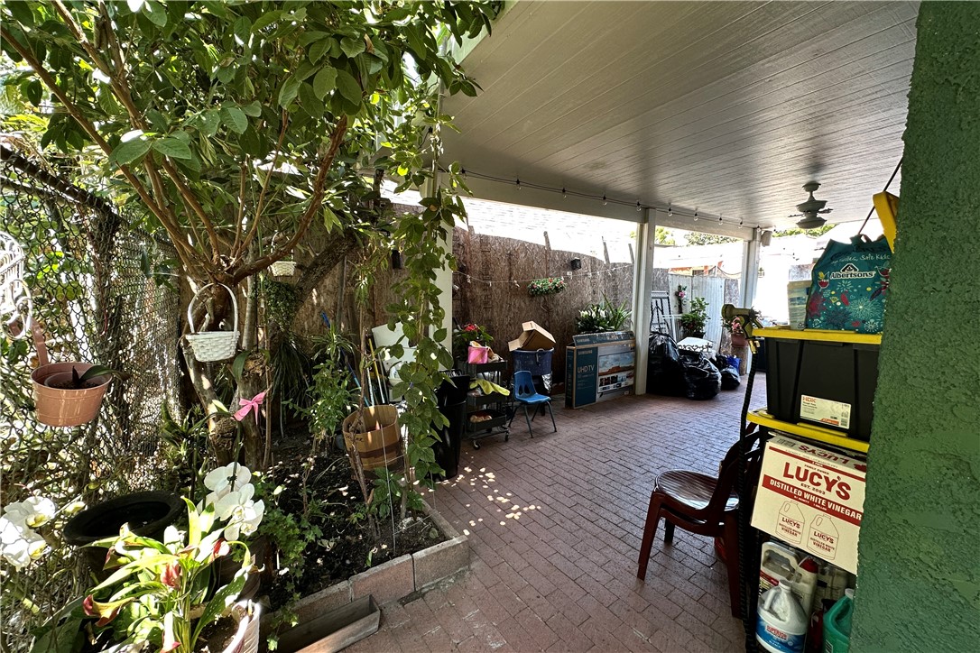 Los Angeles, California, 90047, United States, 3 Bedrooms Bedrooms, ,2 BathroomsBathrooms,Residential,For Sale,1980559