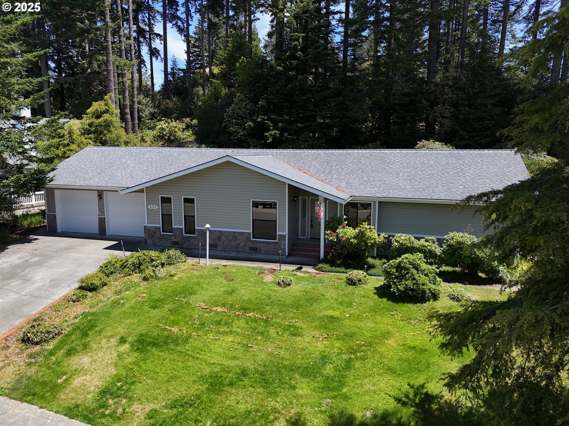Brookings, Oregon, 97415, United States, 3 Bedrooms Bedrooms, ,2 BathroomsBathrooms,Residential,For Sale,1981548