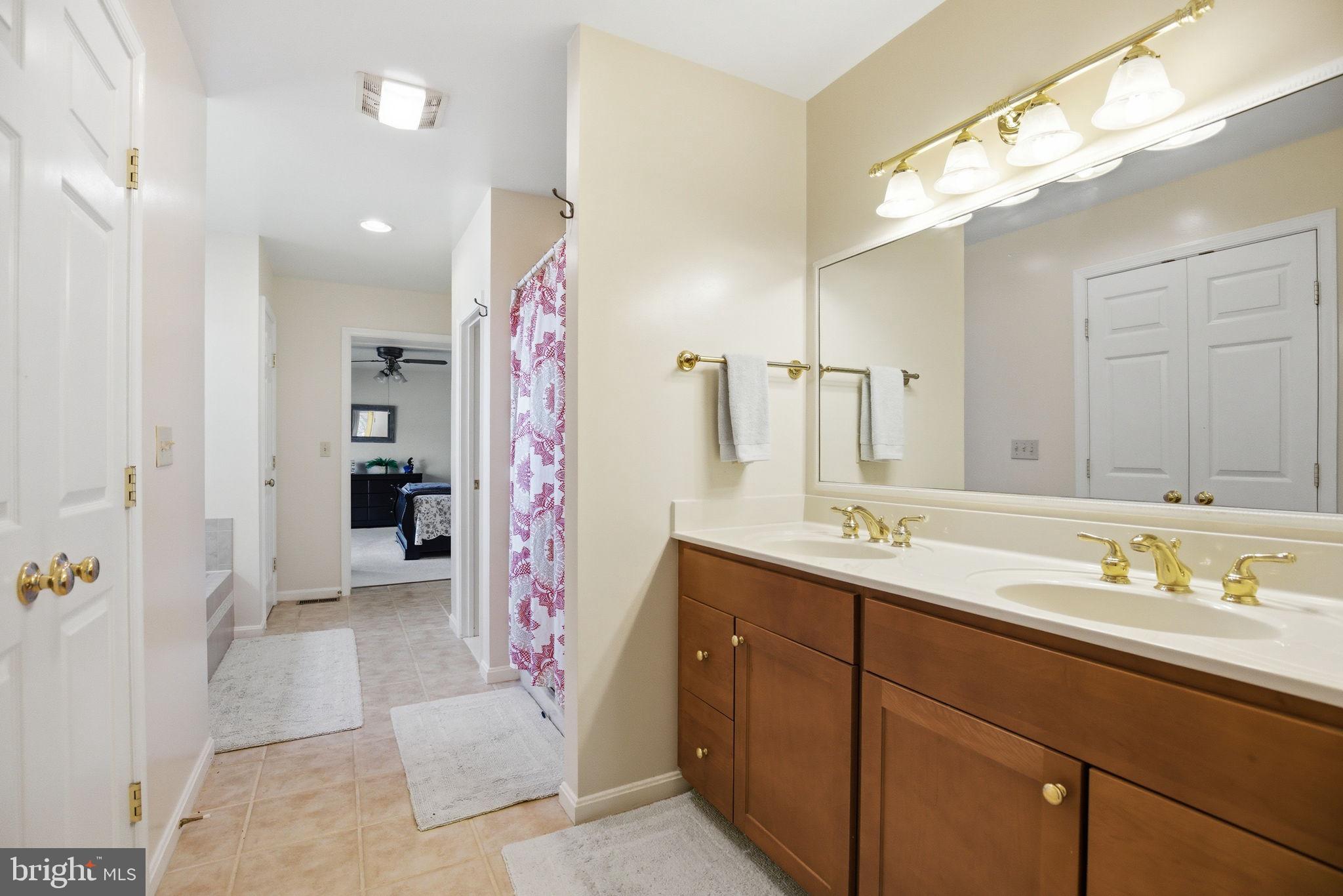 Avenue, Maryland, 20609, United States, 5 Bedrooms Bedrooms, ,4 BathroomsBathrooms,Residential,For Sale,2049341