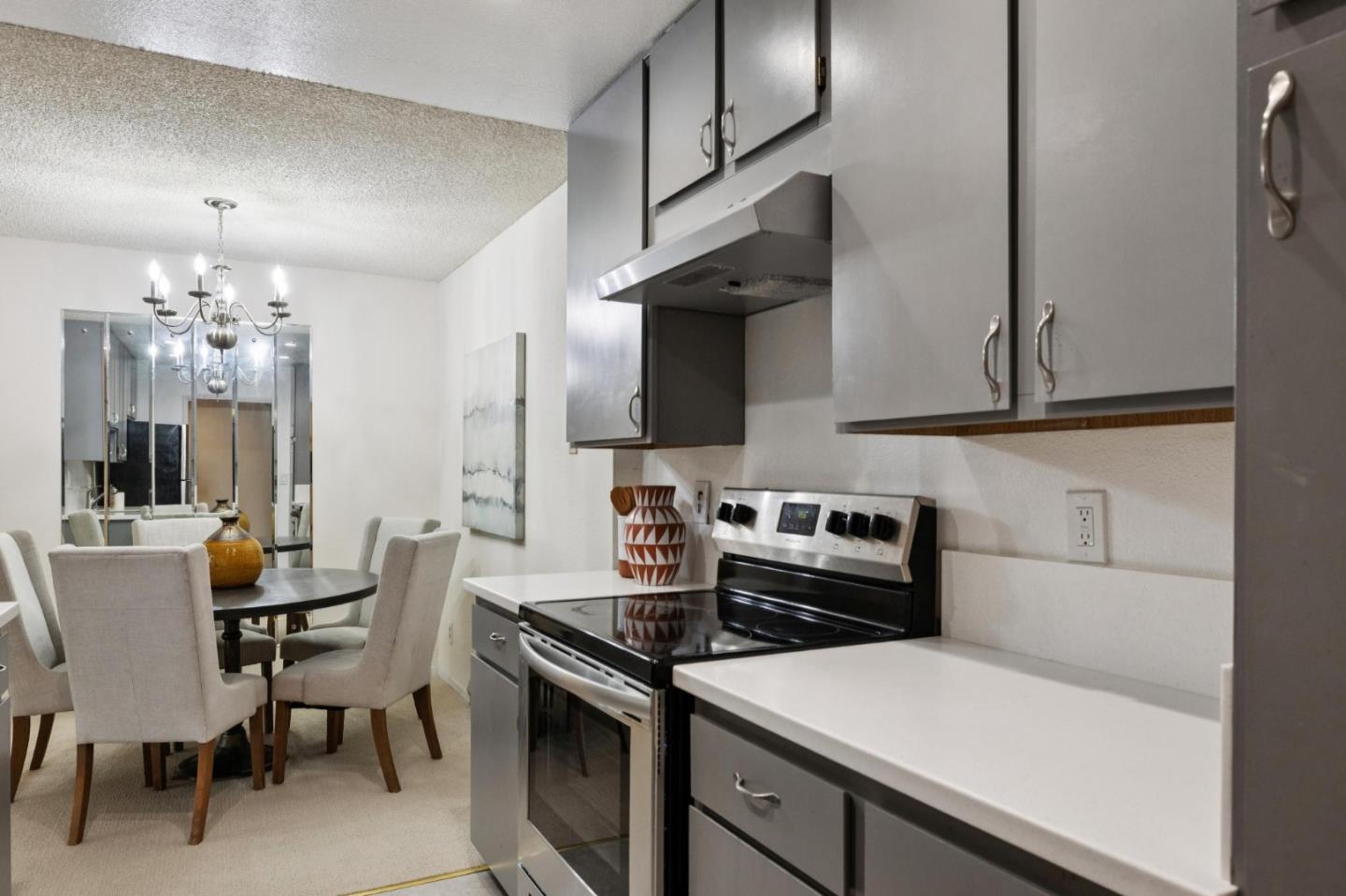 San Bruno, California, 94066, United States, 2 Bedrooms Bedrooms, ,2 BathroomsBathrooms,Residential,For Sale,1856521