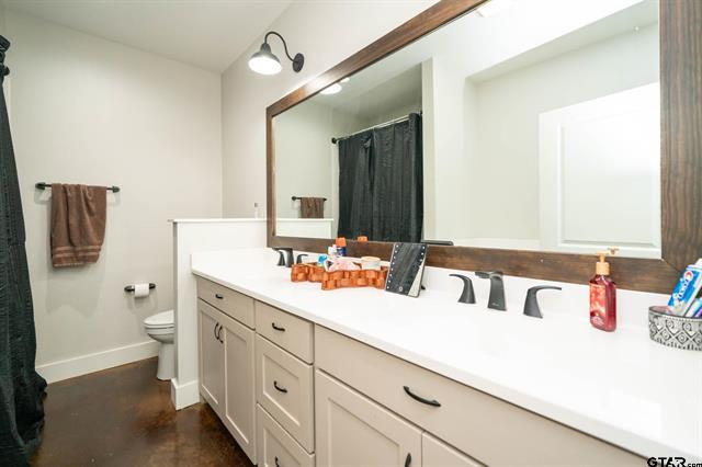 Jacksonville, Texas, 75766, United States, 4 Bedrooms Bedrooms, ,3 BathroomsBathrooms,Residential,For Sale,1975482