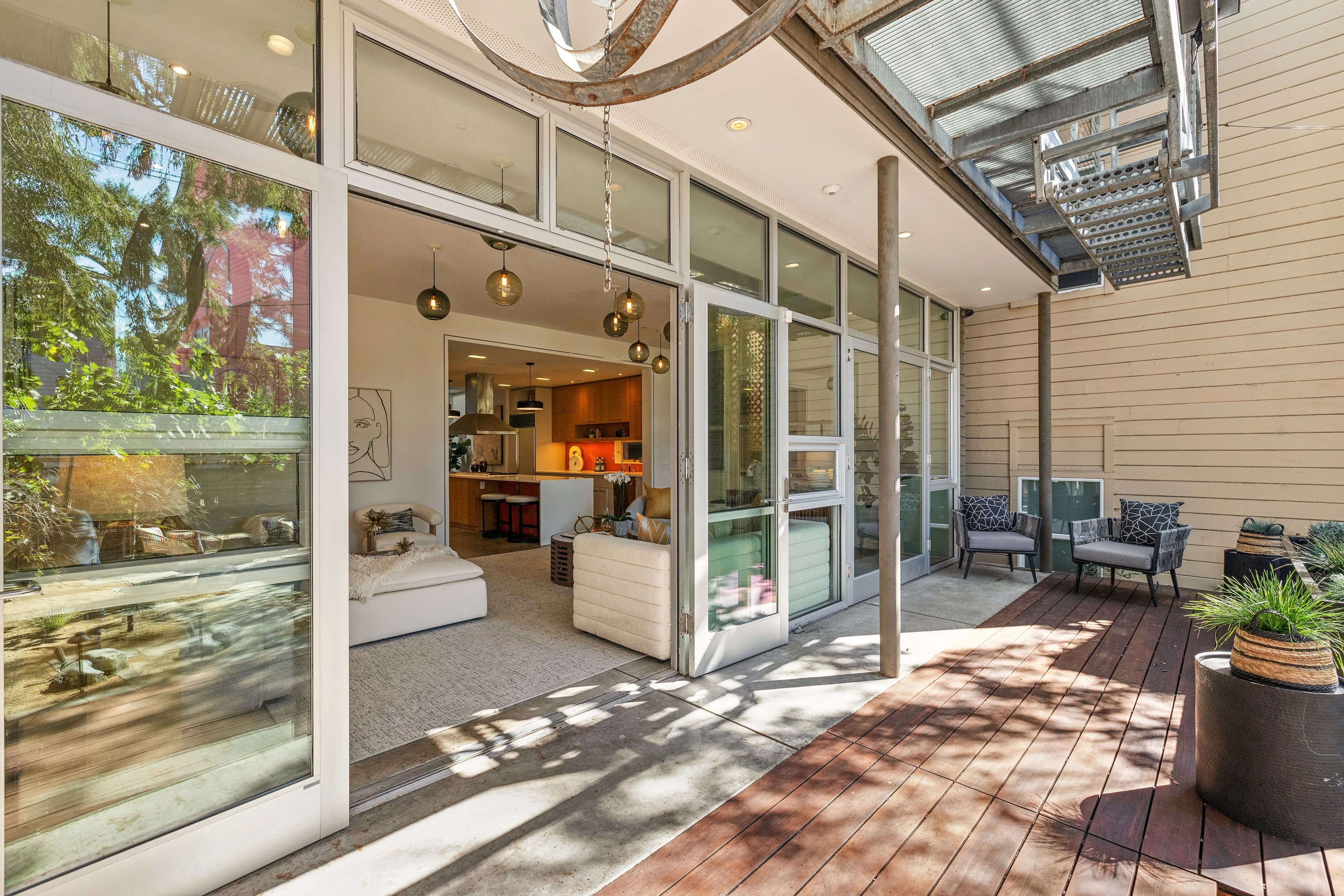  1076 South Van Ness Avenue - 物件實景