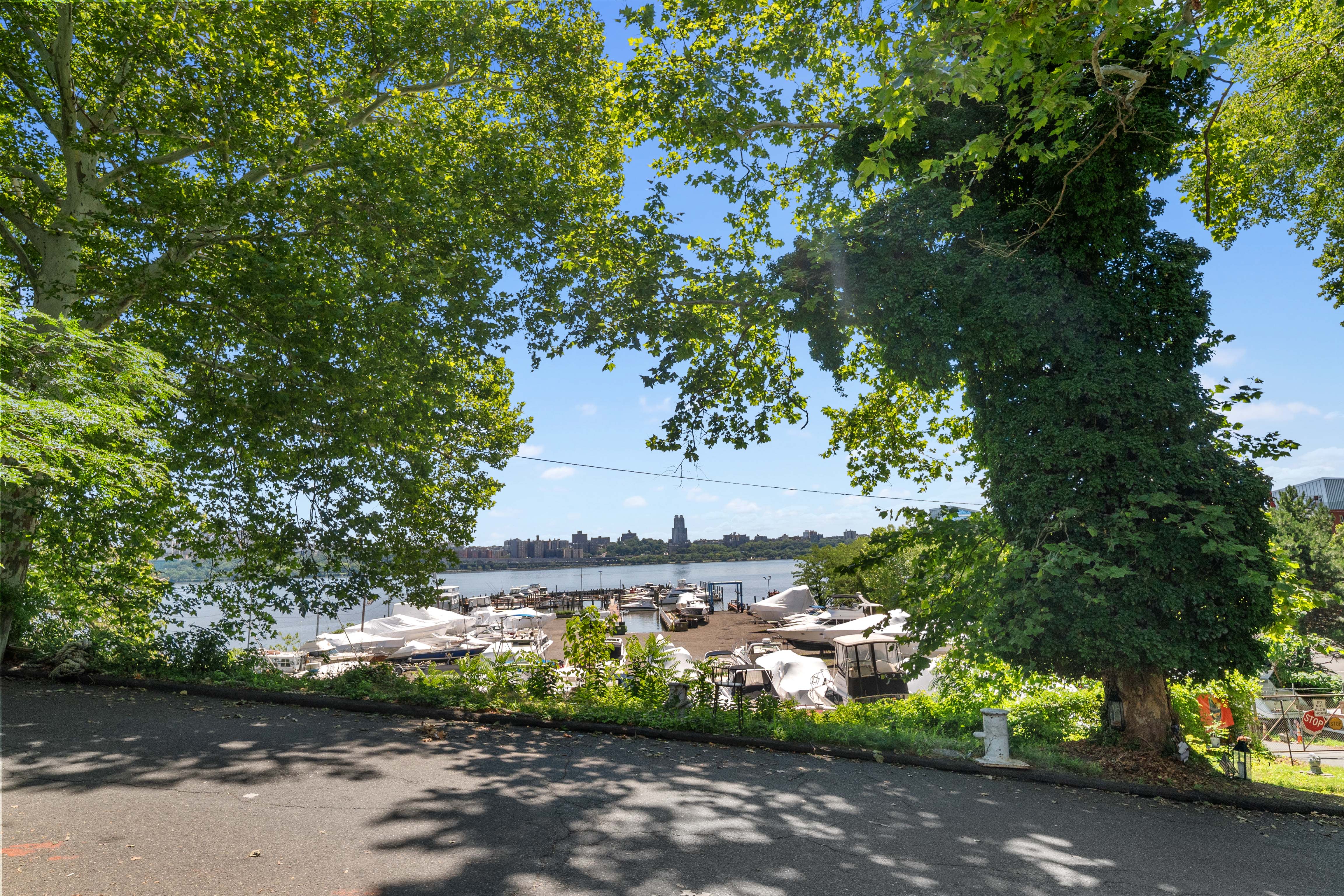  1375 River Road, Edgewater, NJ 07020 - 物件實景