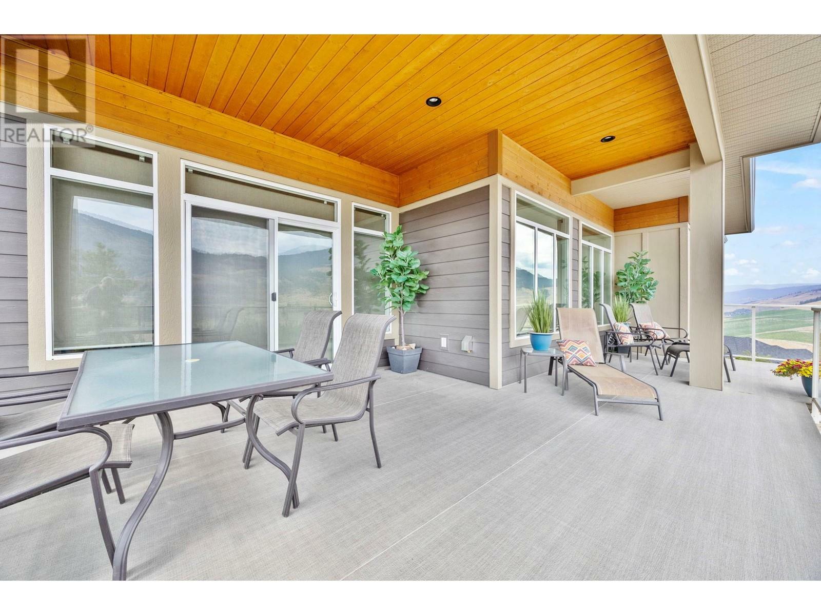 KELOWNA, British Columbia, V1P 1T1, CA, 4 Bedrooms Bedrooms, ,3 BathroomsBathrooms,Residential,For Sale,1837961