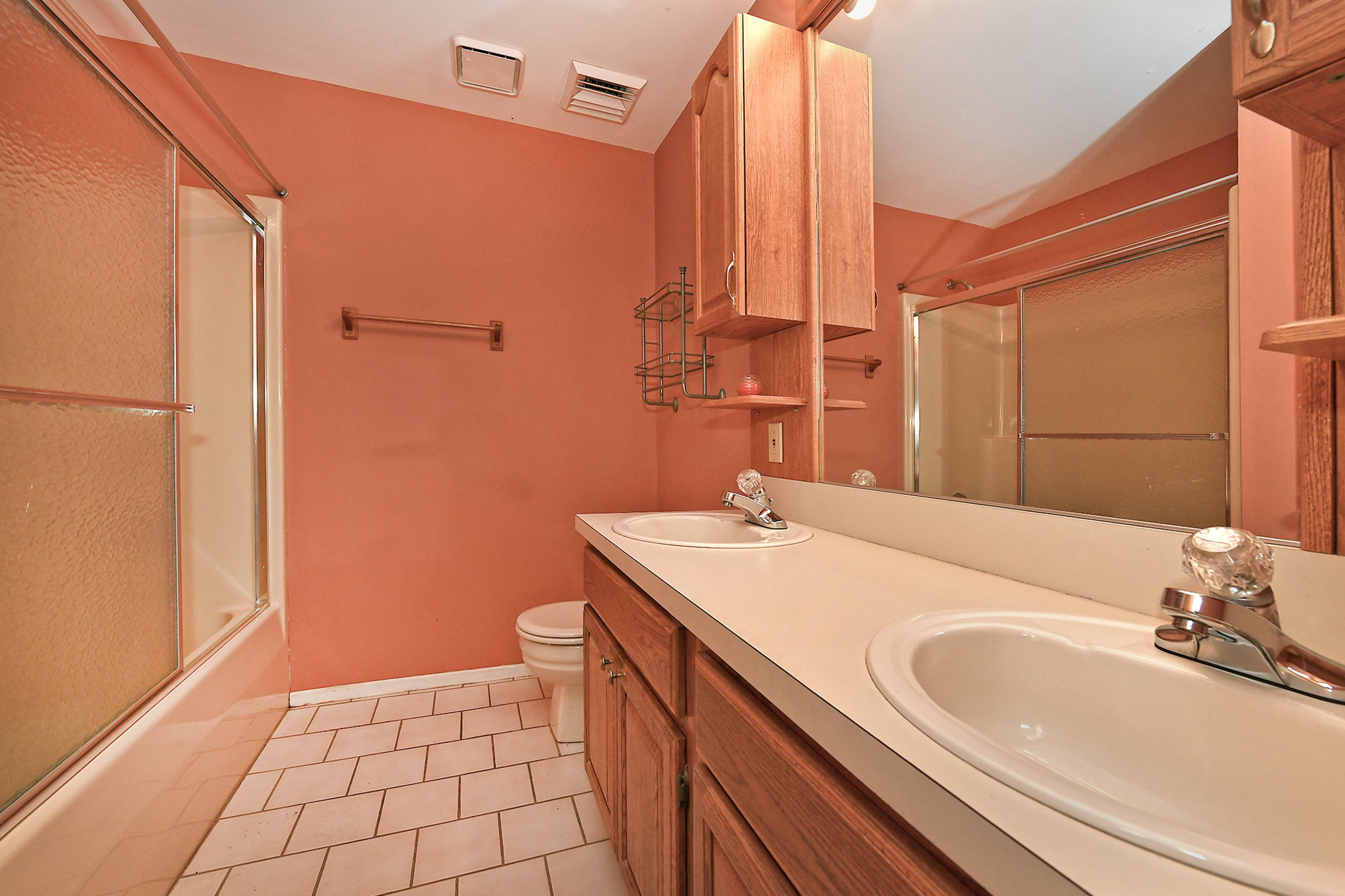 Bethpage, New York, 11714, United States, 4 Bedrooms Bedrooms, ,3 BathroomsBathrooms,Residential,For Sale,1880879