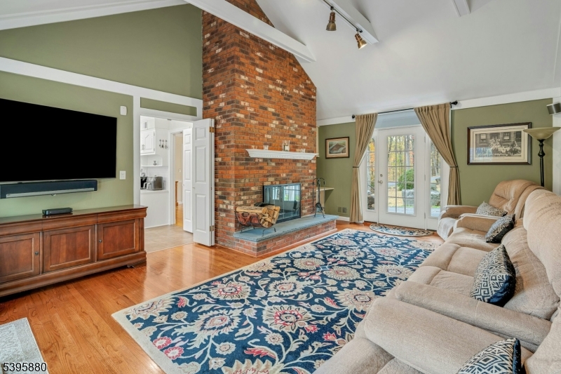 Morris Twp., New Jersey, 07960, United States, 4 Bedrooms Bedrooms, ,4 BathroomsBathrooms,Residential,For Sale,1989461