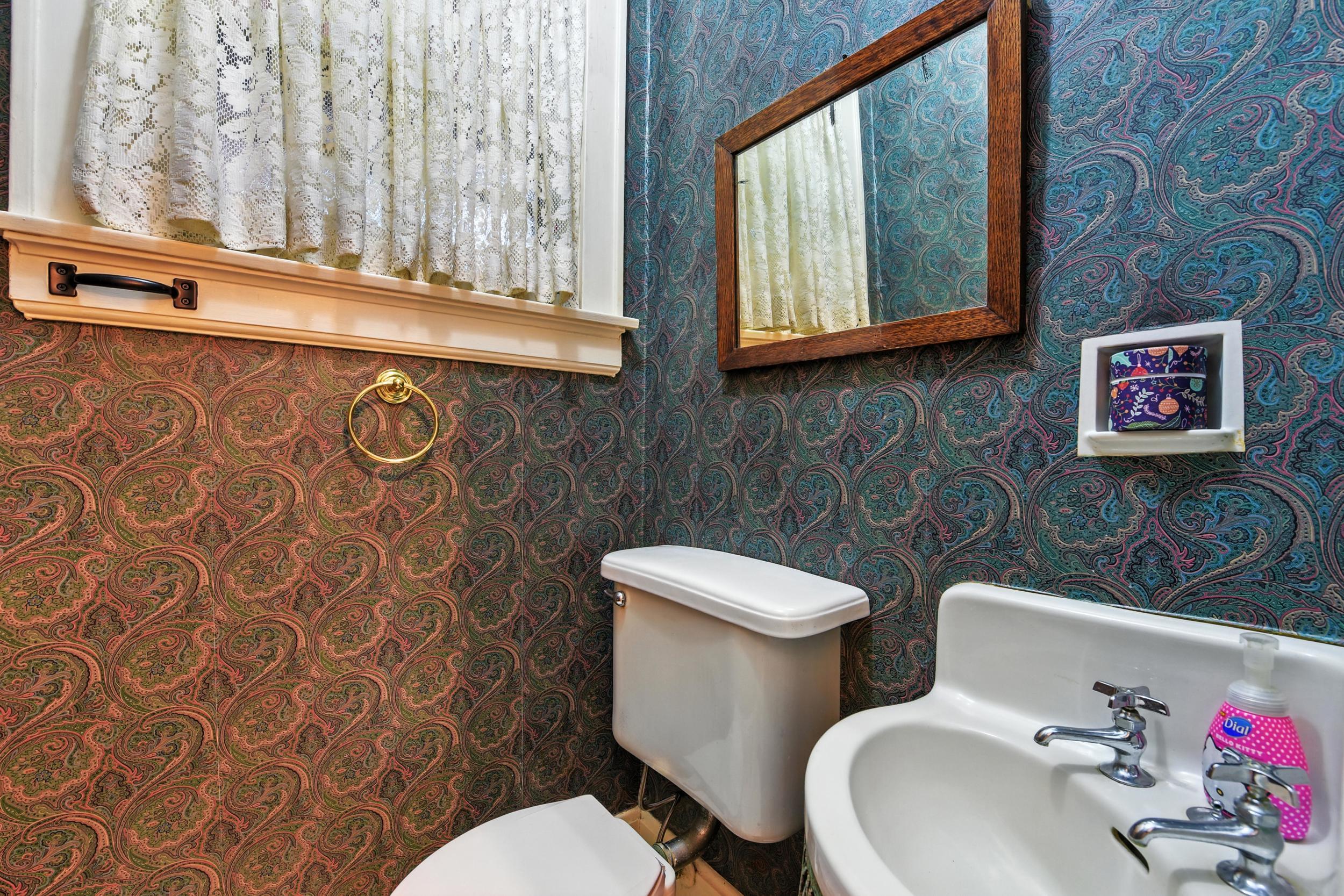 Fort Mitchell, Kentucky, 41017, United States, 3 Bedrooms Bedrooms, ,3 BathroomsBathrooms,Residential,For Sale,1901378