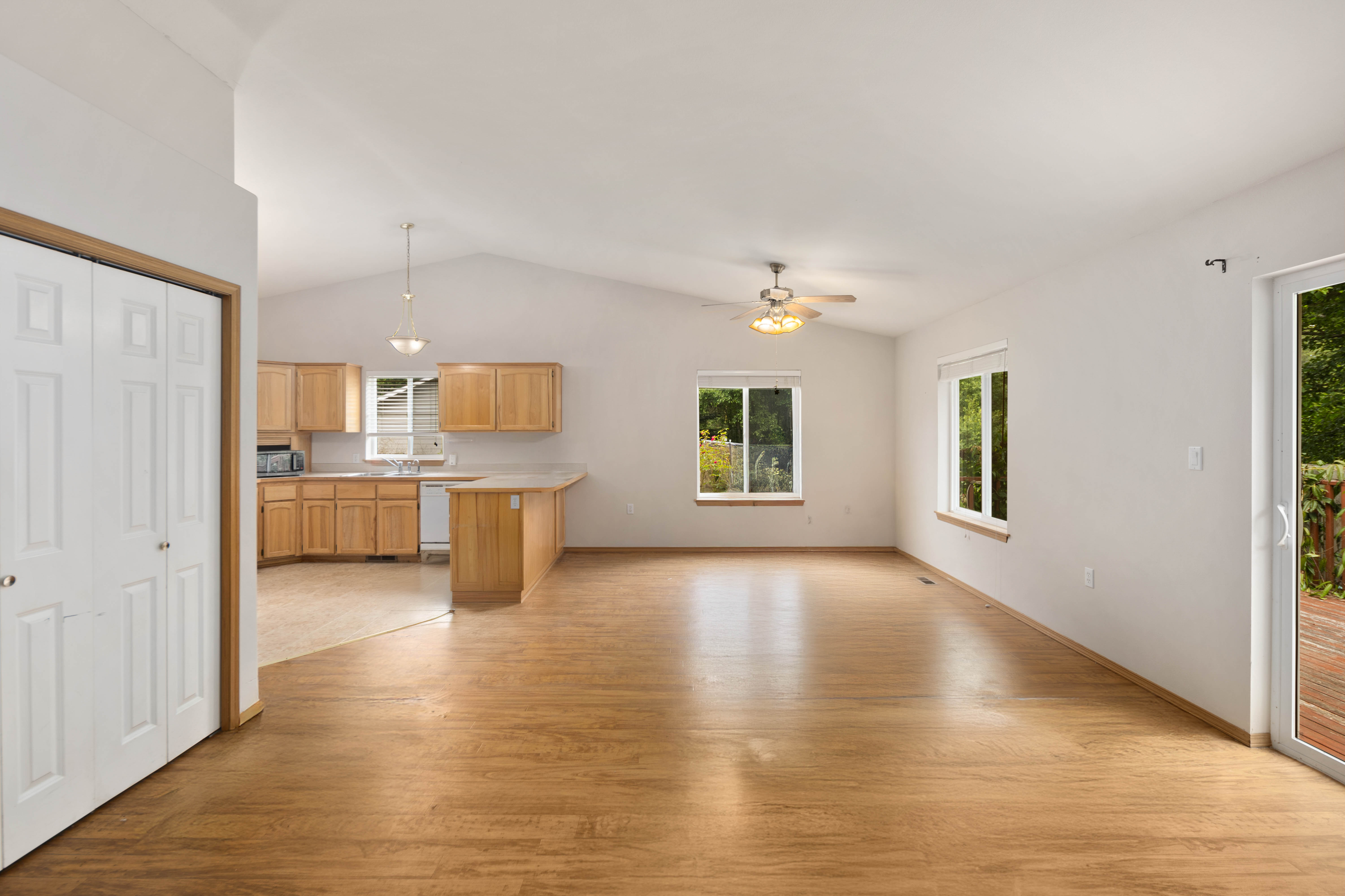  2220 Williams Rd, Oak Harbor, WA 98277 - 物件實景