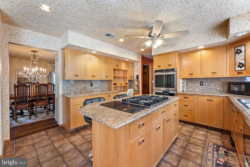 Hightstown, New Jersey, 08520, United States, 5 Bedrooms Bedrooms, ,4 BathroomsBathrooms,Residential,For Sale,1905744
