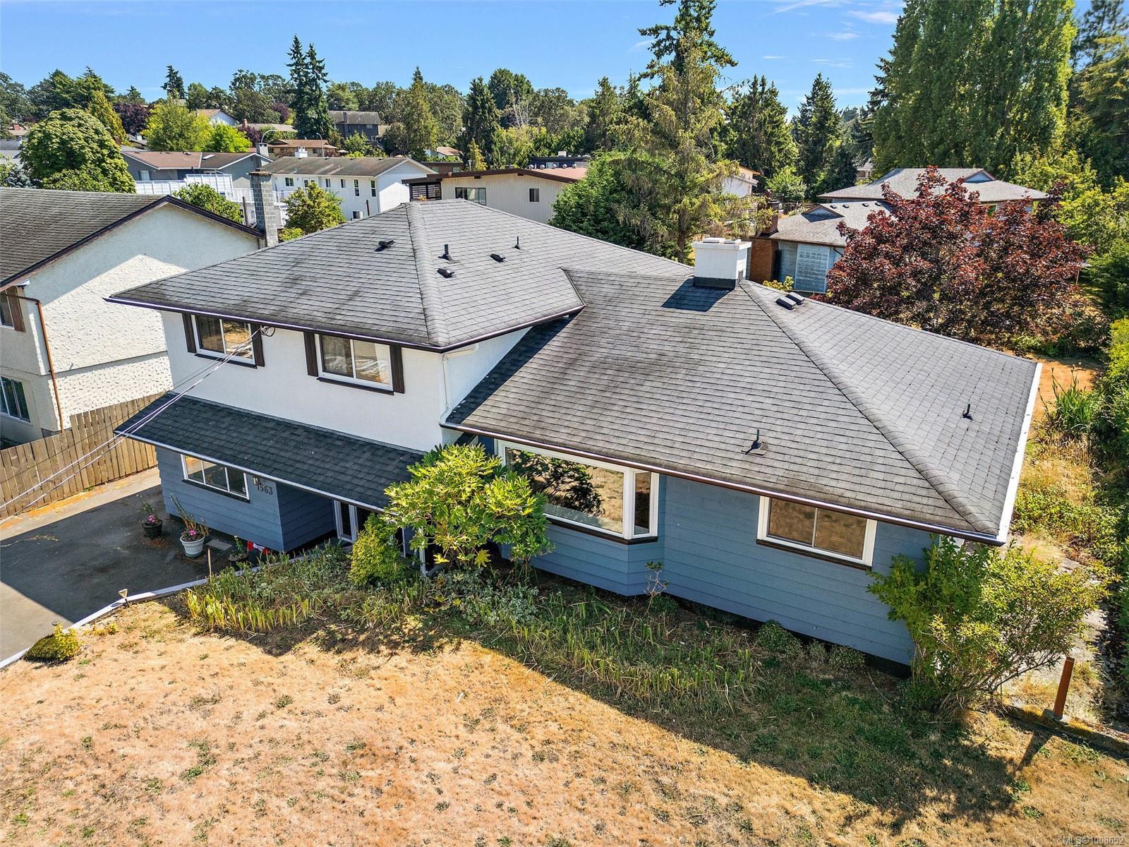 SAANICH, British Columbia, V8N 2E2, CA, 4 Bedrooms Bedrooms, ,Residential,For Sale,1949175