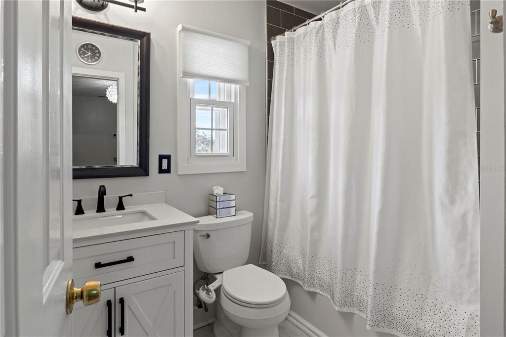 Sarasota, Florida, 34243, United States, 3 Bedrooms Bedrooms, ,3 BathroomsBathrooms,Residential,For Sale,1796778