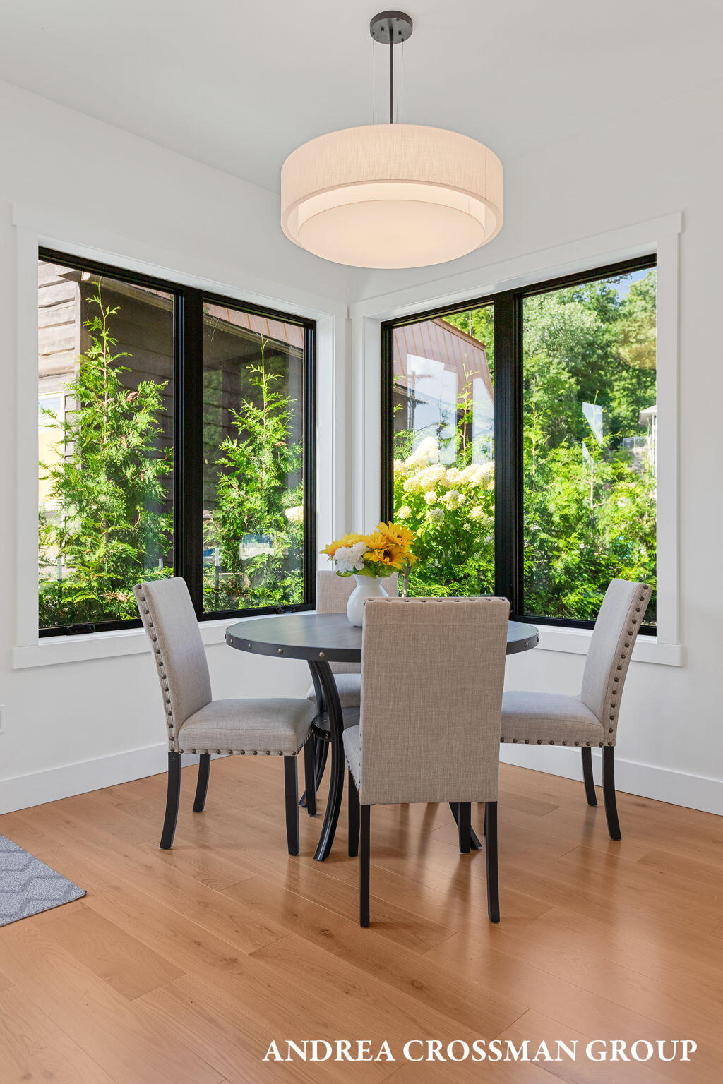 South Haven, Michigan, 49090, United States, 3 Bedrooms Bedrooms, ,3 BathroomsBathrooms,Residential,For Sale,1987692