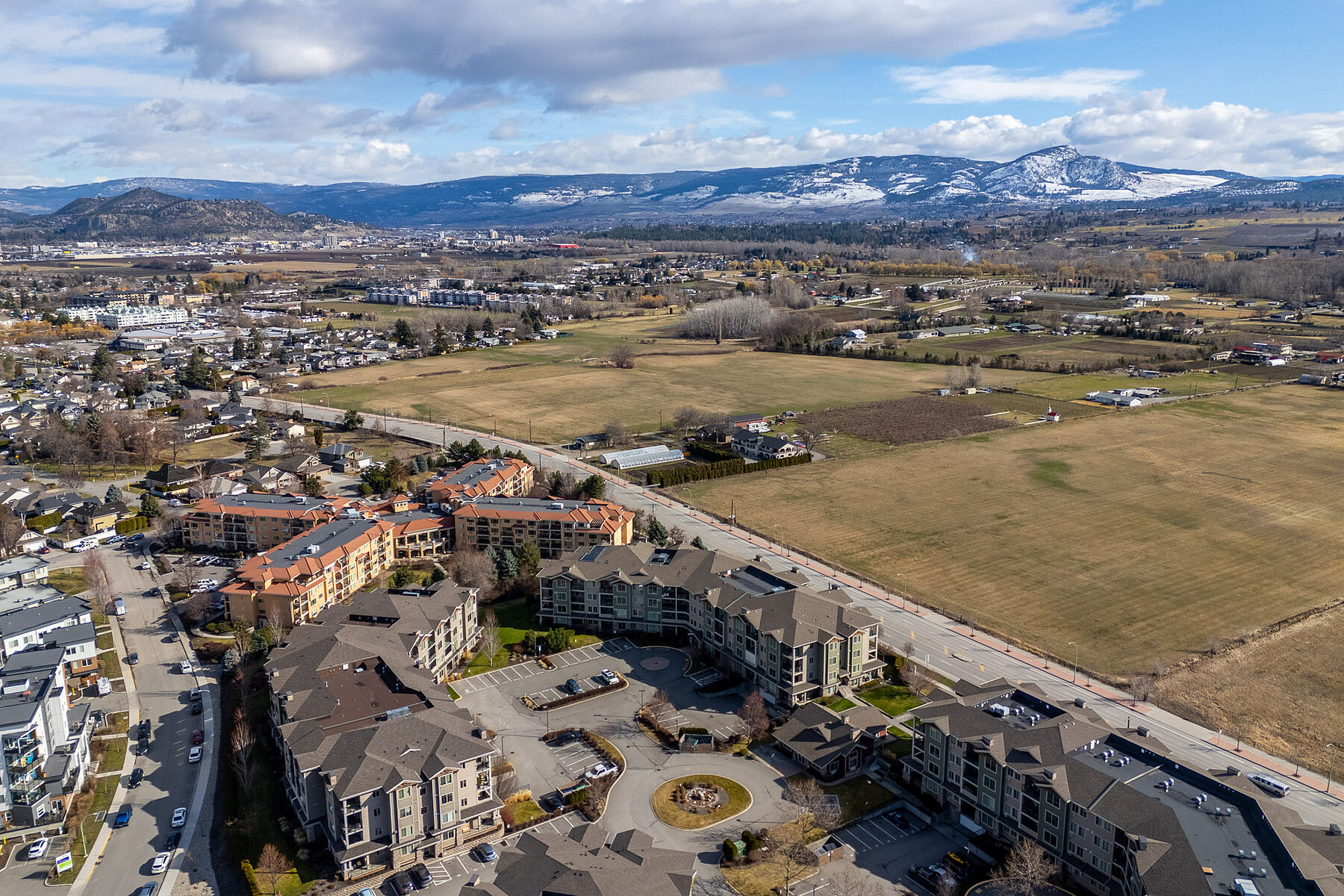  Mission Meadows Condo - 物件實景