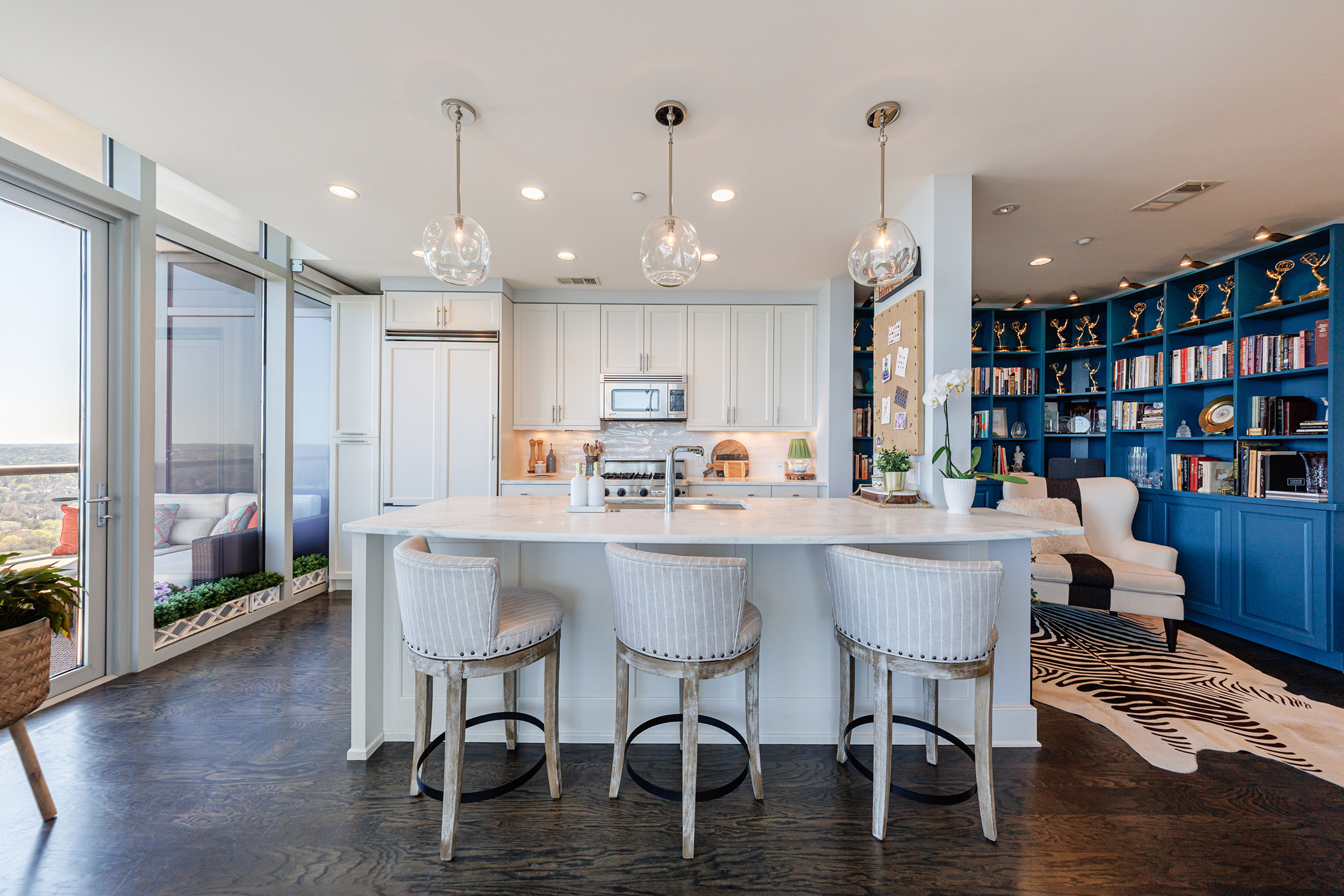  Exceptional One Bedroom Corner Residence with Sweeping Skyline Views - 物件實景