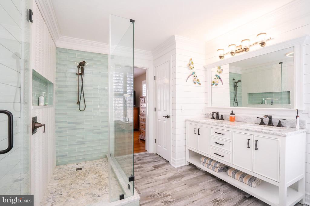 Monmouth Junction, New Jersey, 08852, United States, 4 Bedrooms Bedrooms, ,3 BathroomsBathrooms,Residential,For Sale,1869569