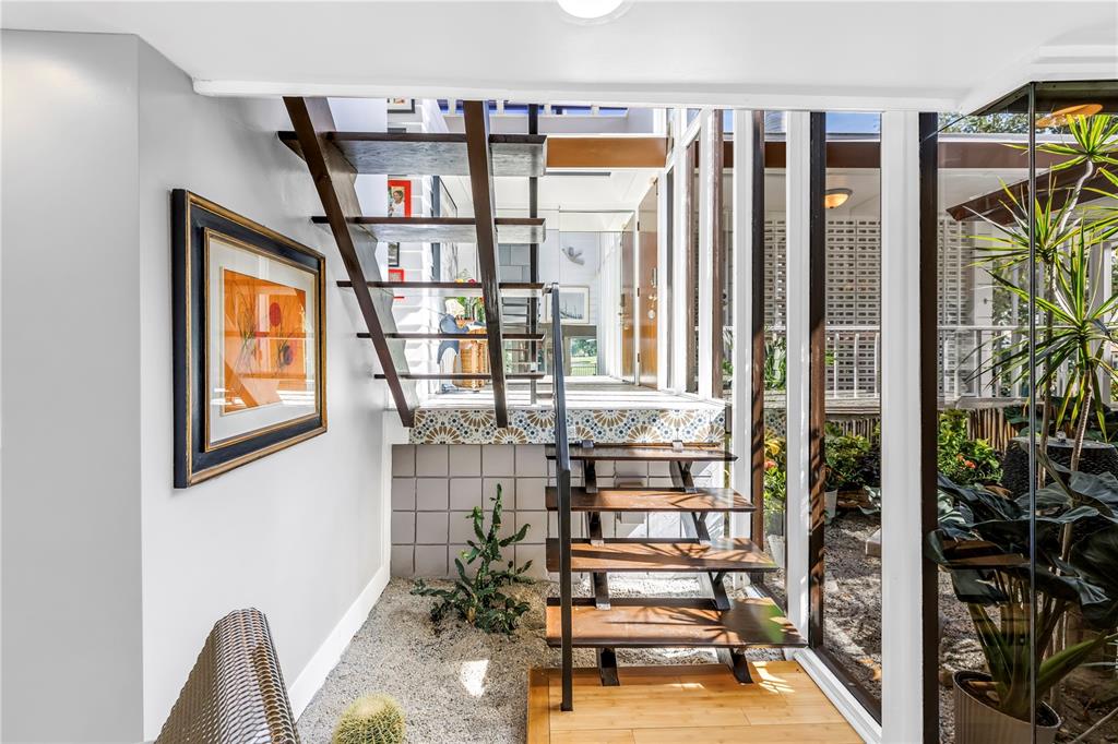 St Petersburg, Florida, 33704, United States, 4 Bedrooms Bedrooms, ,4 BathroomsBathrooms,Residential,For Sale,1991901