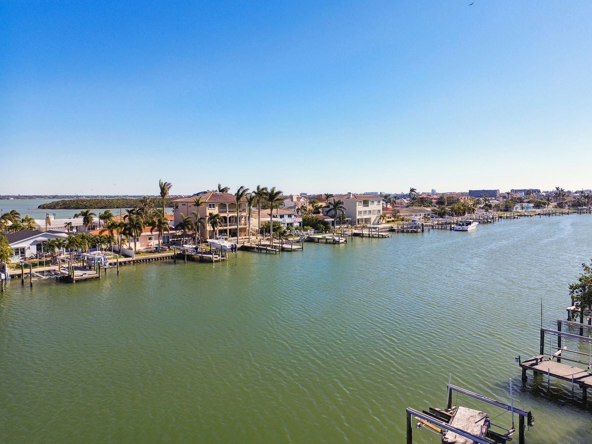 Madeira Beach, Florida, 33708, United States, 3 Bedrooms Bedrooms, ,2 BathroomsBathrooms,Residential,For Sale,1943278
