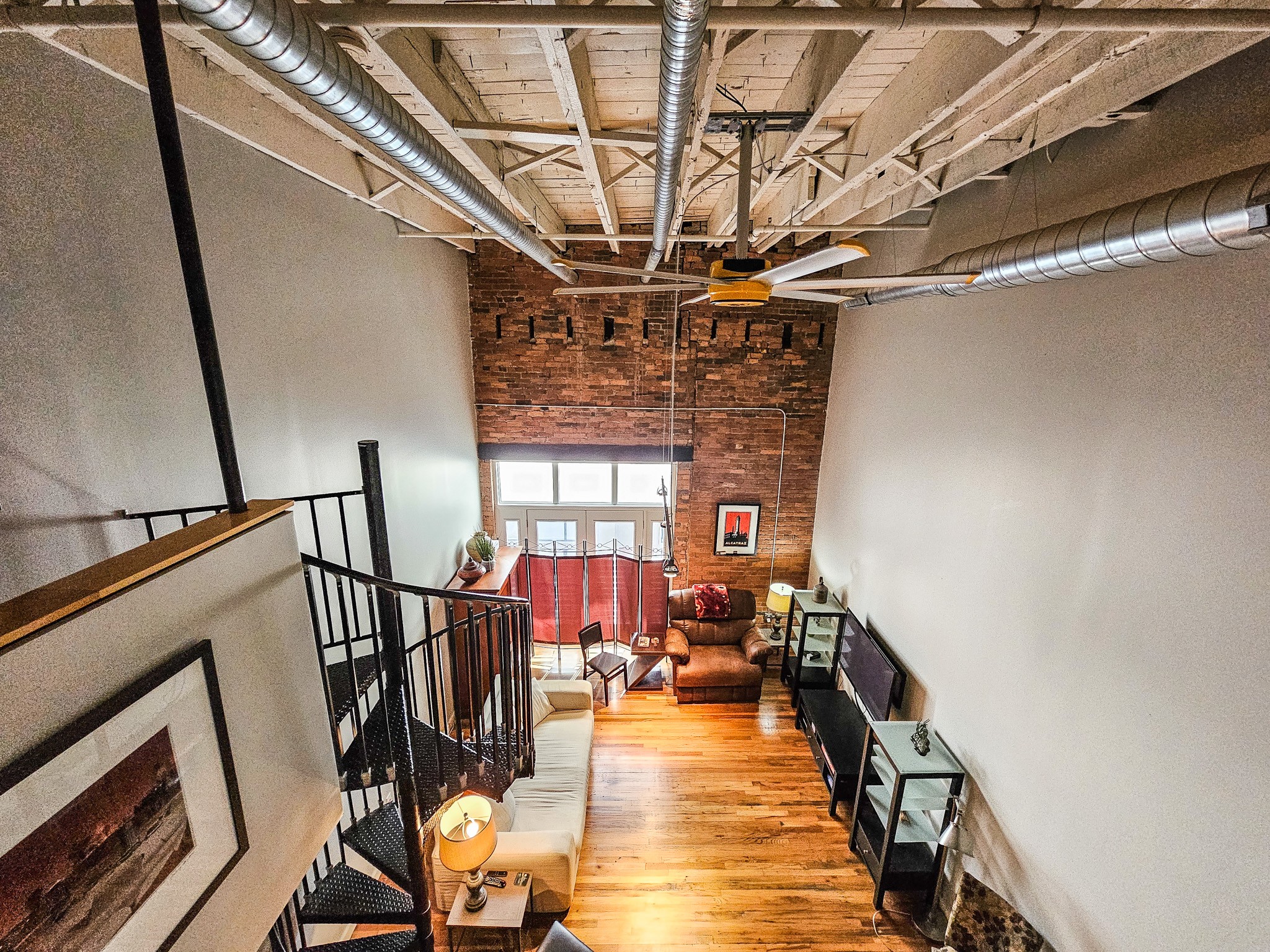 Nashville, Tennessee, 37219, United States, 2 Bedrooms Bedrooms, ,2 BathroomsBathrooms,Residential,For Sale,1743345