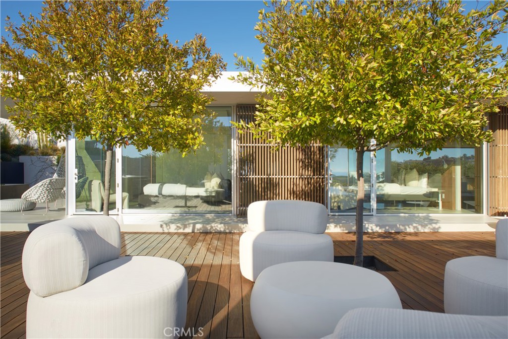 Laguna Beach, California, 92651, United States, 4 Bedrooms Bedrooms, ,6 BathroomsBathrooms,Residential,For Sale,1988252