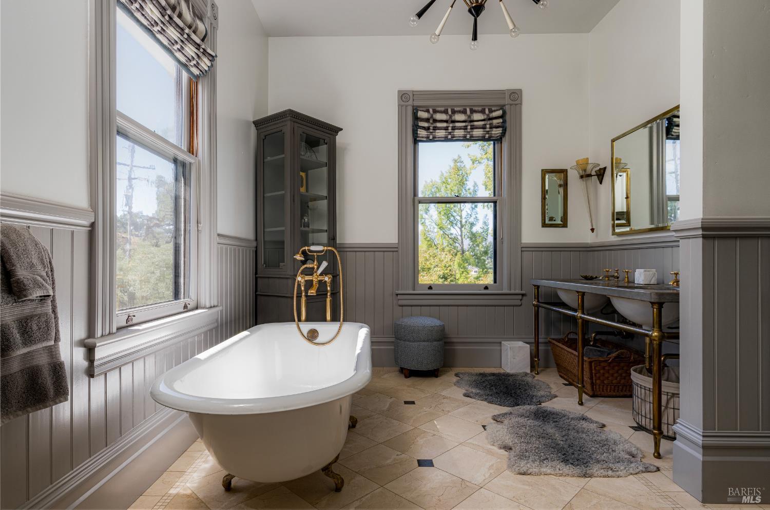 St. Helena, California, 94574, United States, 4 Bedrooms Bedrooms, ,5 BathroomsBathrooms,Residential,For Sale,1933157